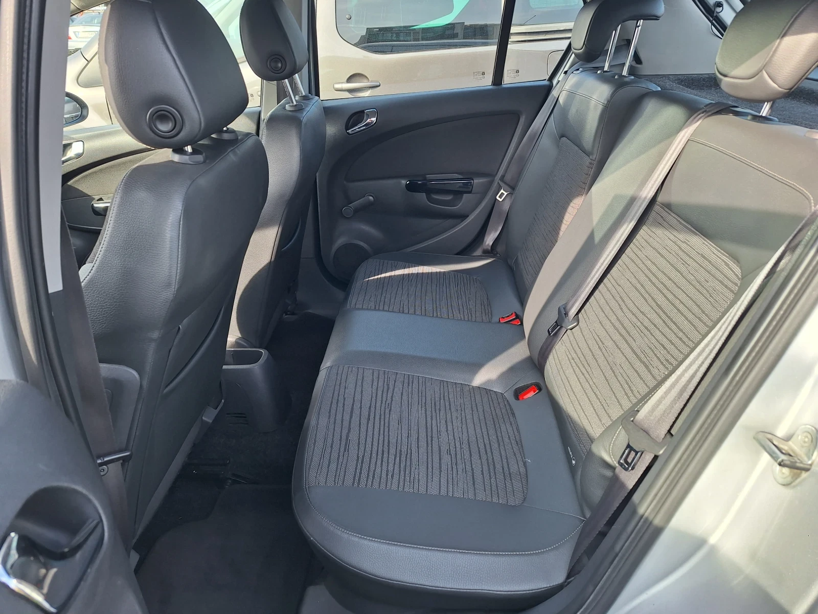 Opel Corsa 1.4  - изображение 8