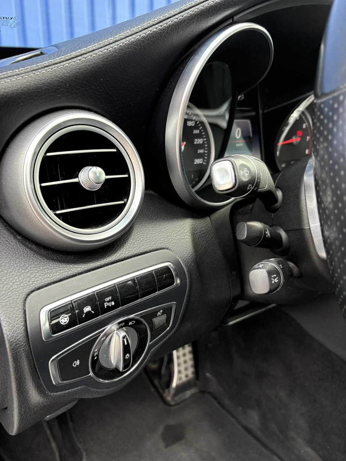 Mercedes-Benz C 400 3.0 bi-turbo - изображение 9