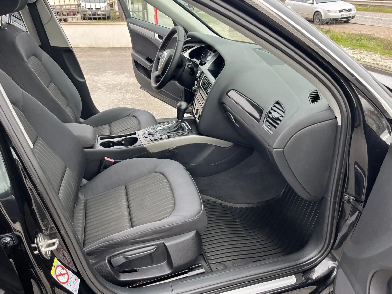 Audi A4 2.0TDI 143 COMMON RAIL  NAVI   | Mobile.bg   11