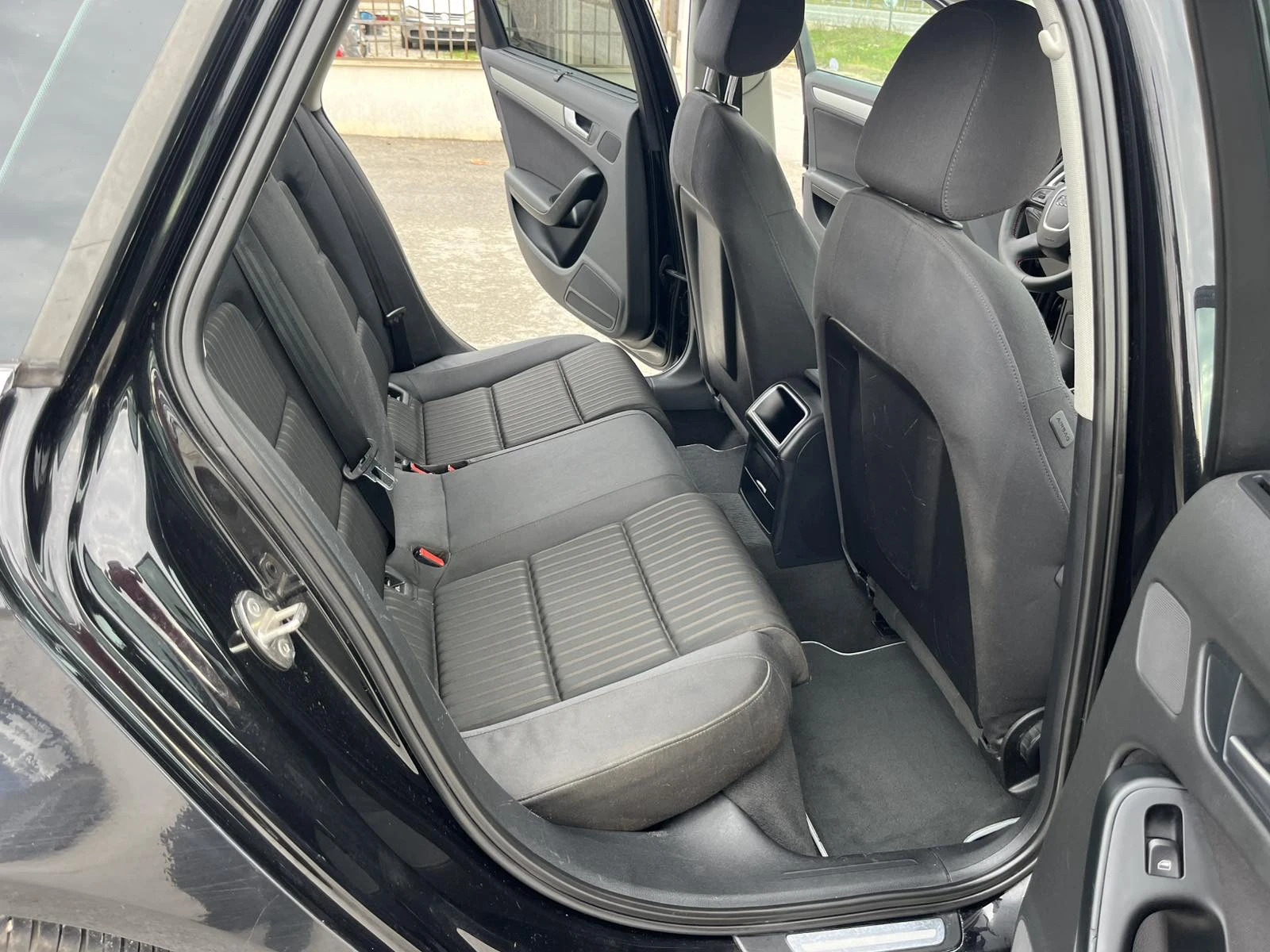 Audi A4 2.0TDI 143 COMMON RAIL  NAVI   | Mobile.bg   10