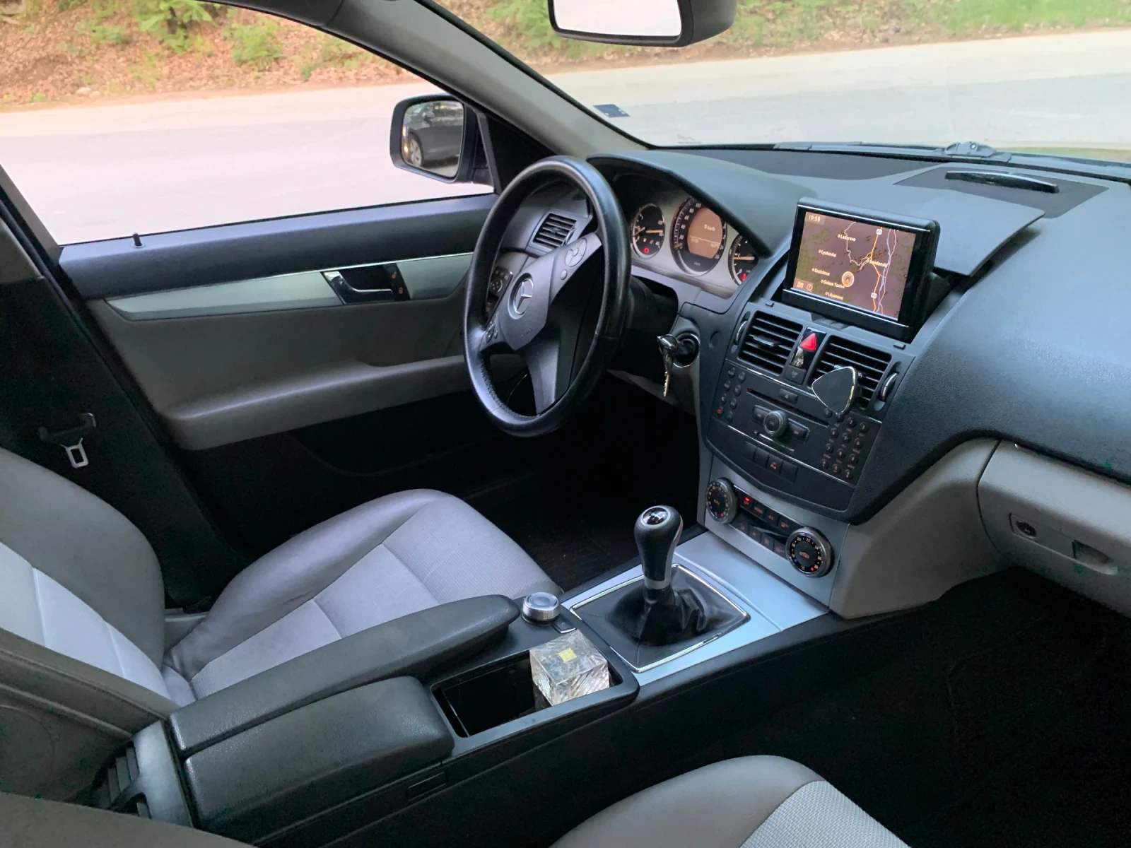 Mercedes-Benz C 220, снимка 11 - Автомобили и джипове - 53310789