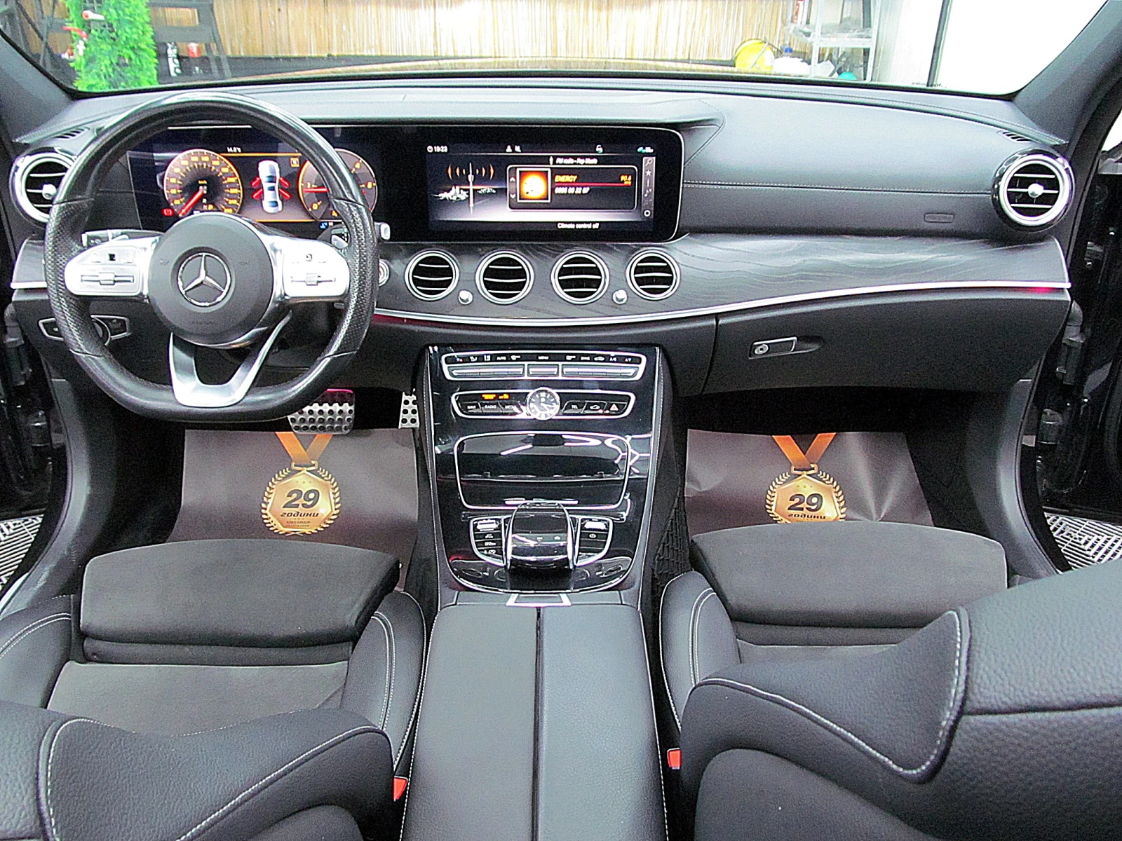 Mercedes-Benz E 220 4-MATIK/AMG/PANORAMA/360/KeylessGo/�������� ������ | Mobile.bg � ����������� 13