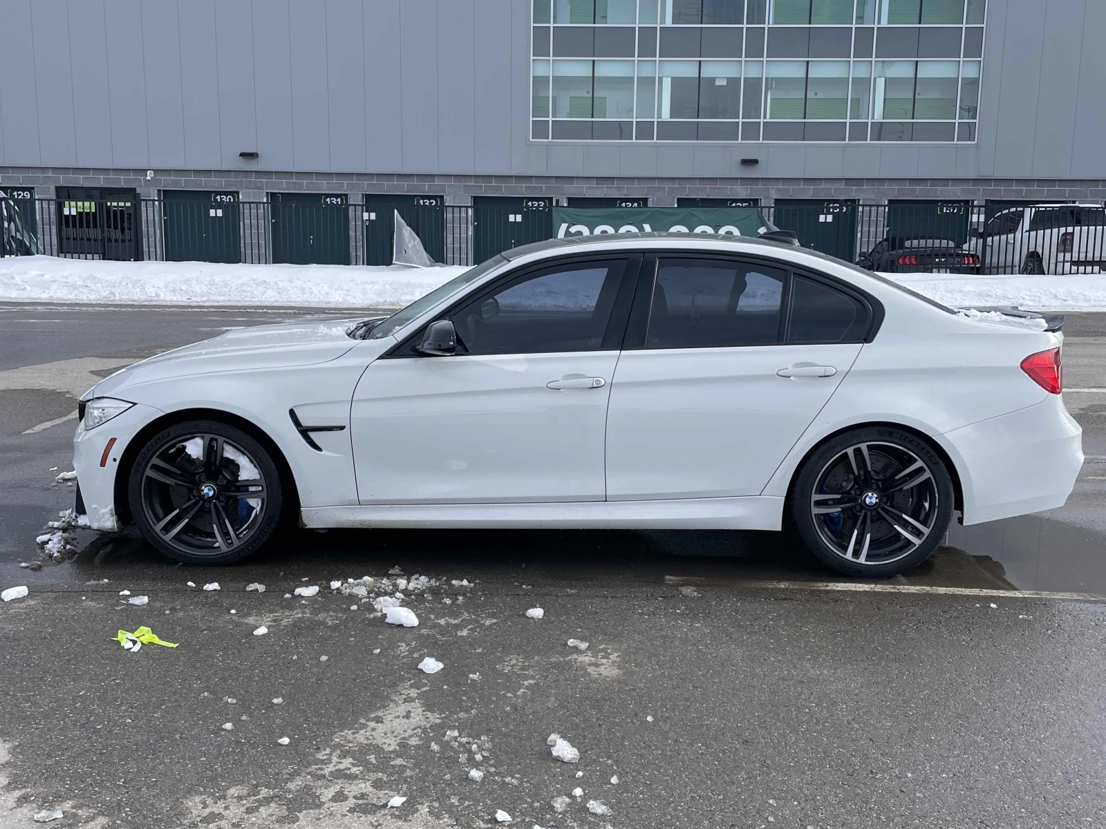 BMW M3  CARBON / ПОДГРЕВ / ОТ ПРЕДСТАВИТЕЛСТВО - изображение 3