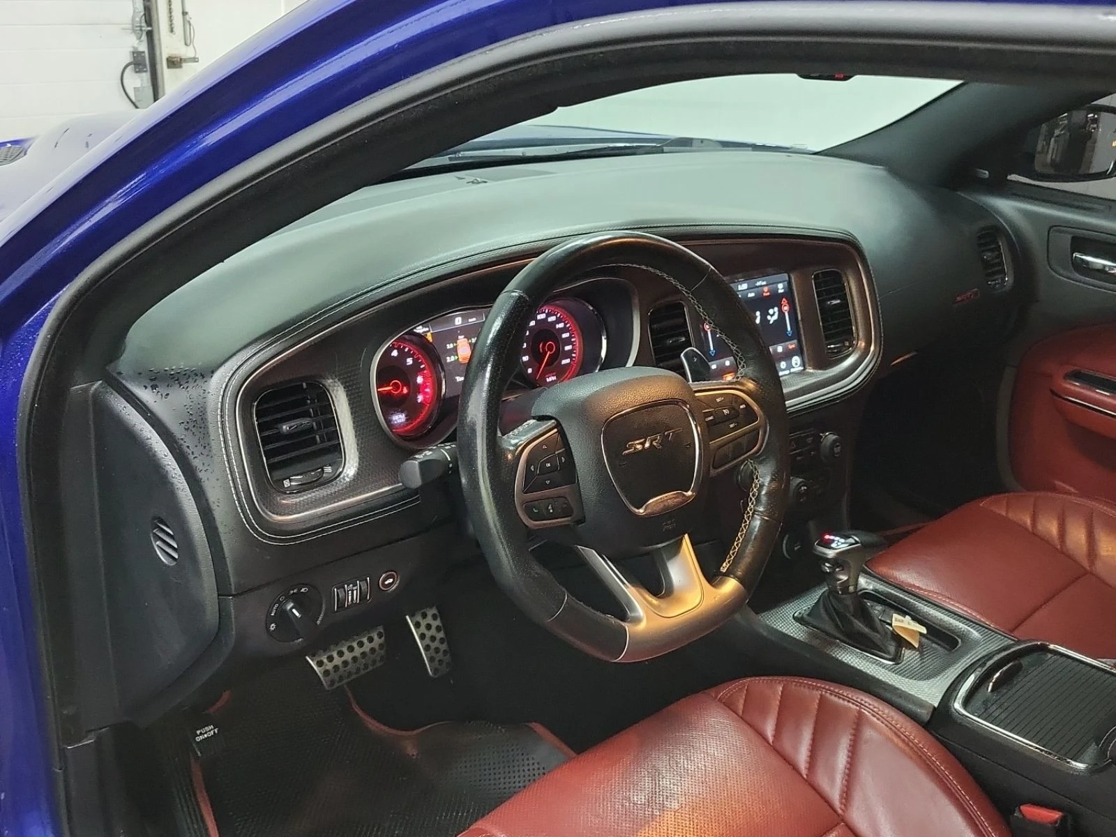 Dodge Charger SRT HELLCAT С РЕГИСТРАЦИЯ & АВТО КРЕДИТ - изображение 8