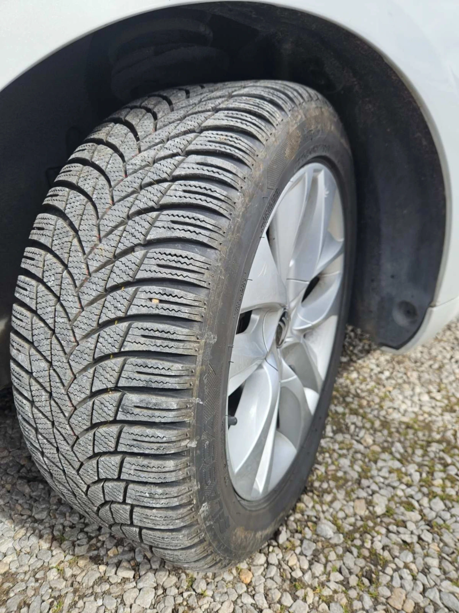 Citroen DS5 2.0HDI HYBRID 4, снимка 15 - Автомобили и джипове - 53781825