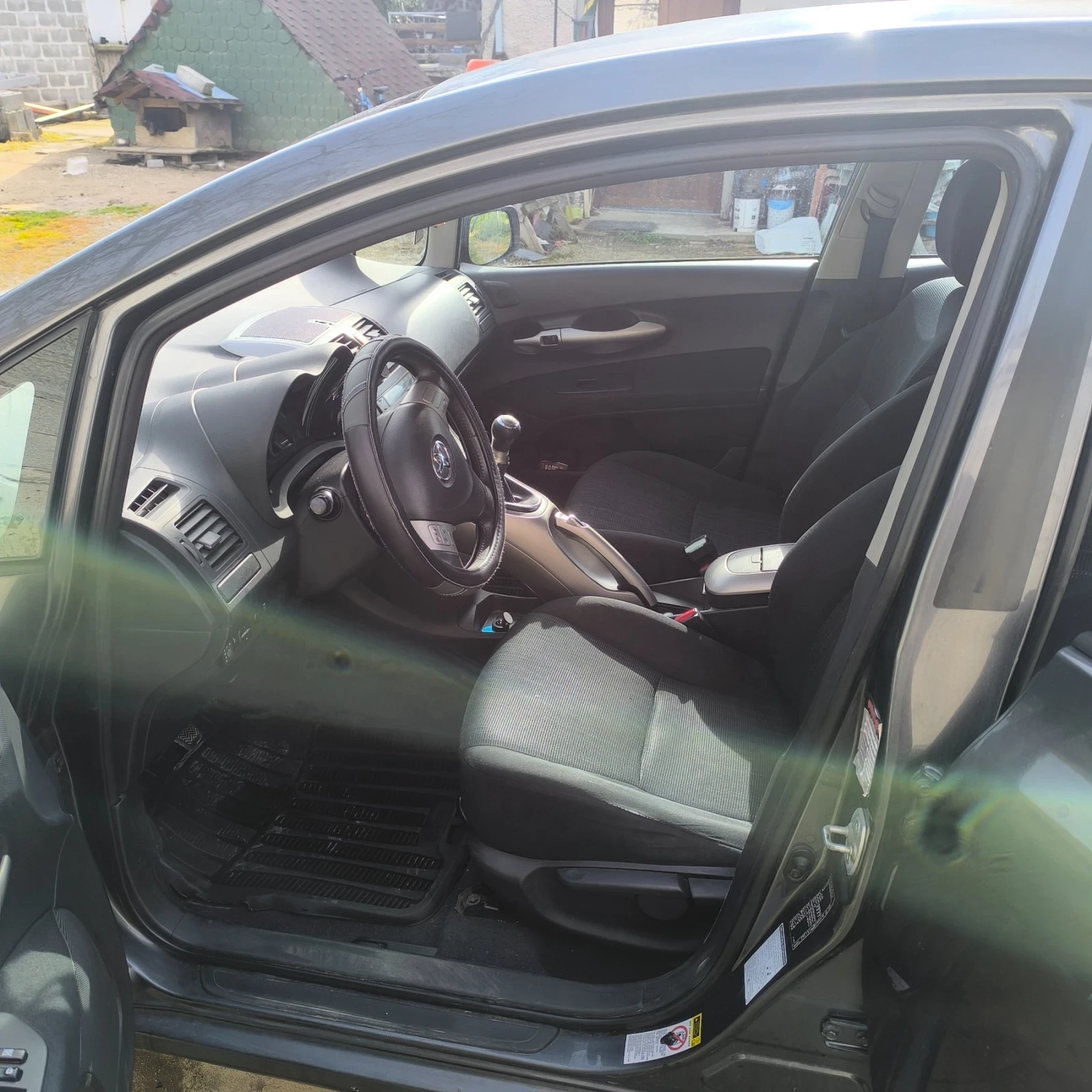 Toyota Auris 1.6 ������ | Mobile.bg � ����������� 12