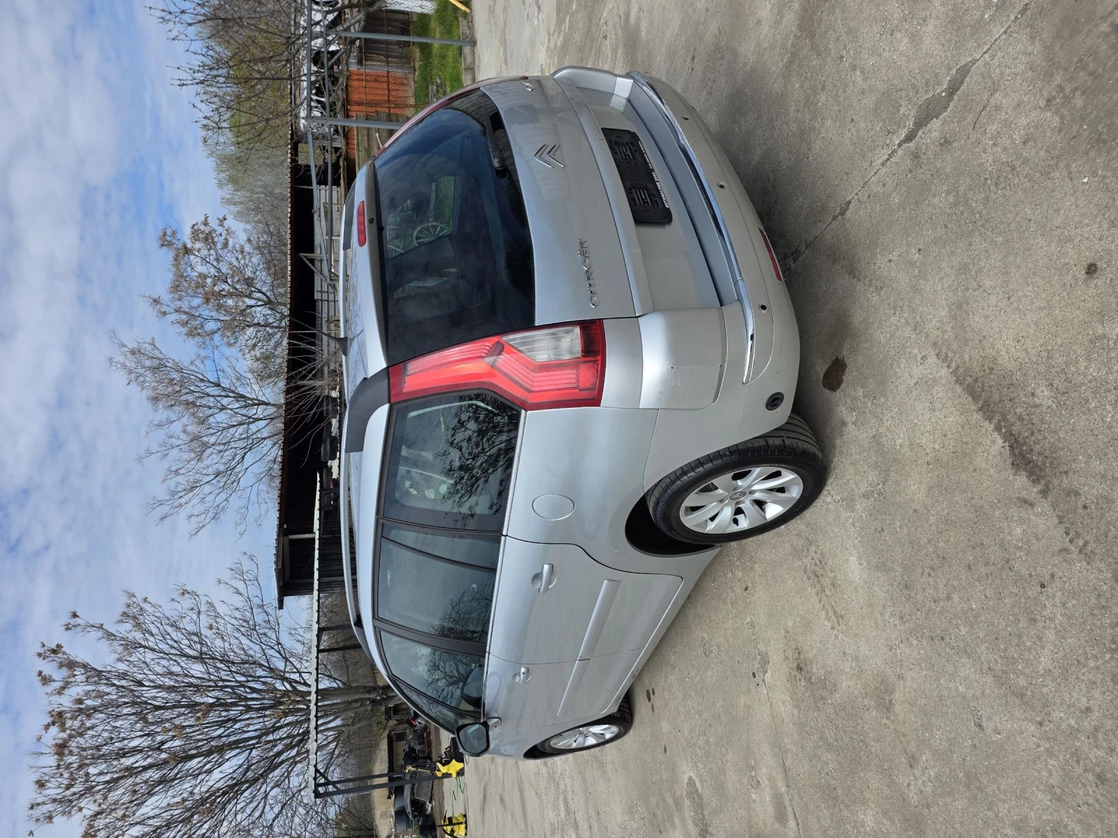 Citroen C4 Picasso Grand Picasso-ГАЗ, снимка 3 - Автомобили и джипове - 54083825