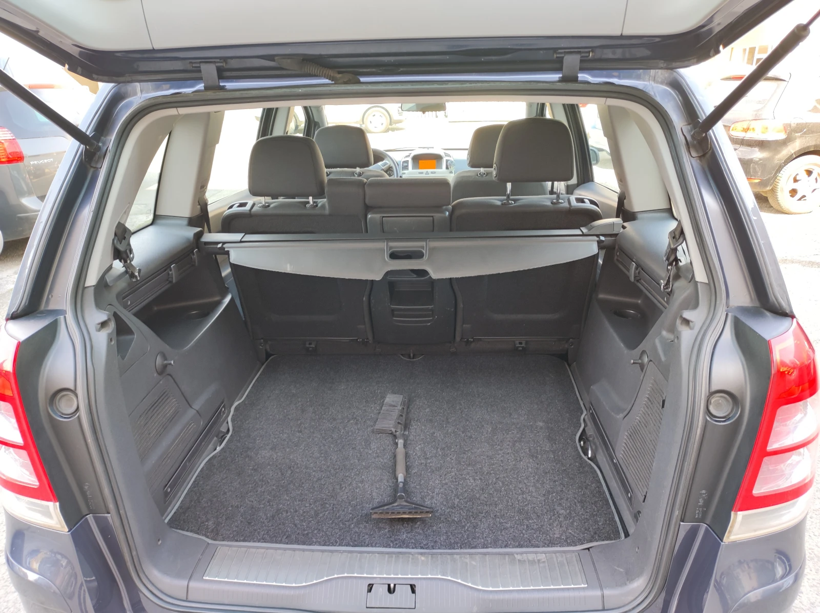 Opel Zafira B, снимка 13 - Автомобили и джипове - 54255762