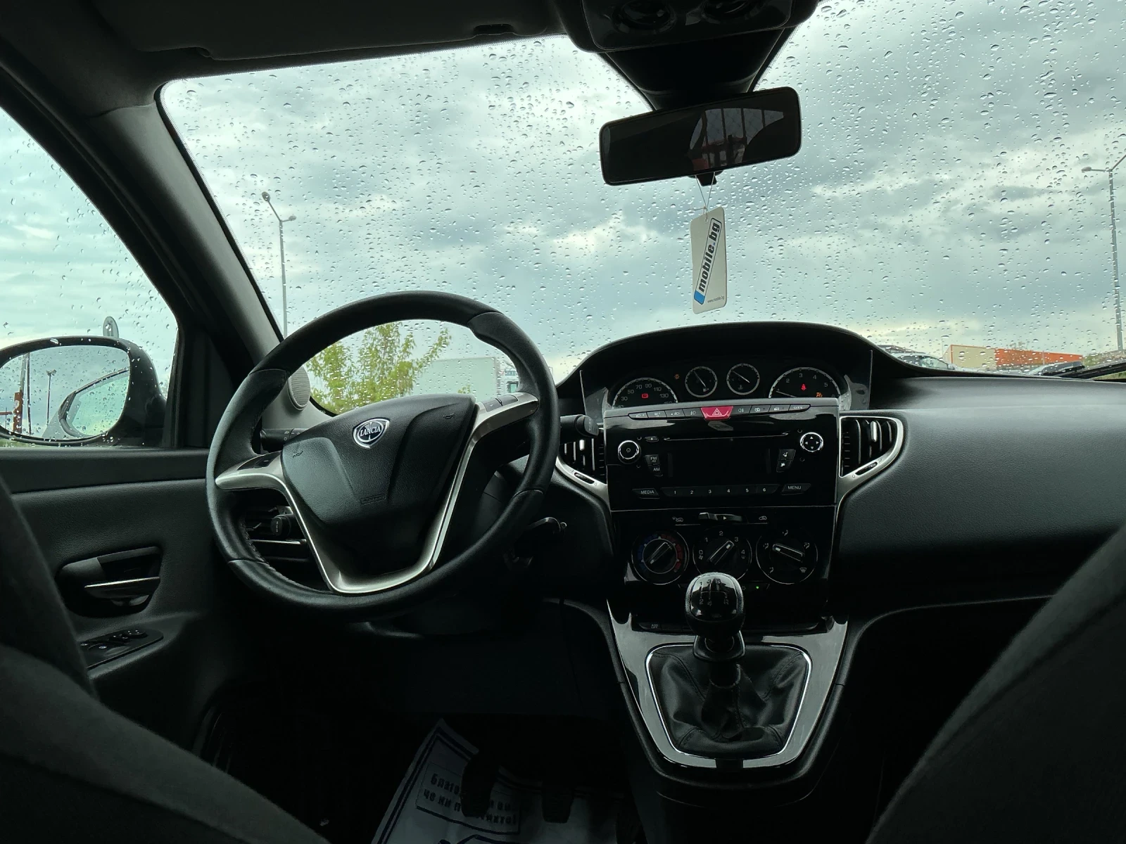 Lancia Ypsilon 1, 2 i, снимка 9 - Автомобили и джипове - 54284678