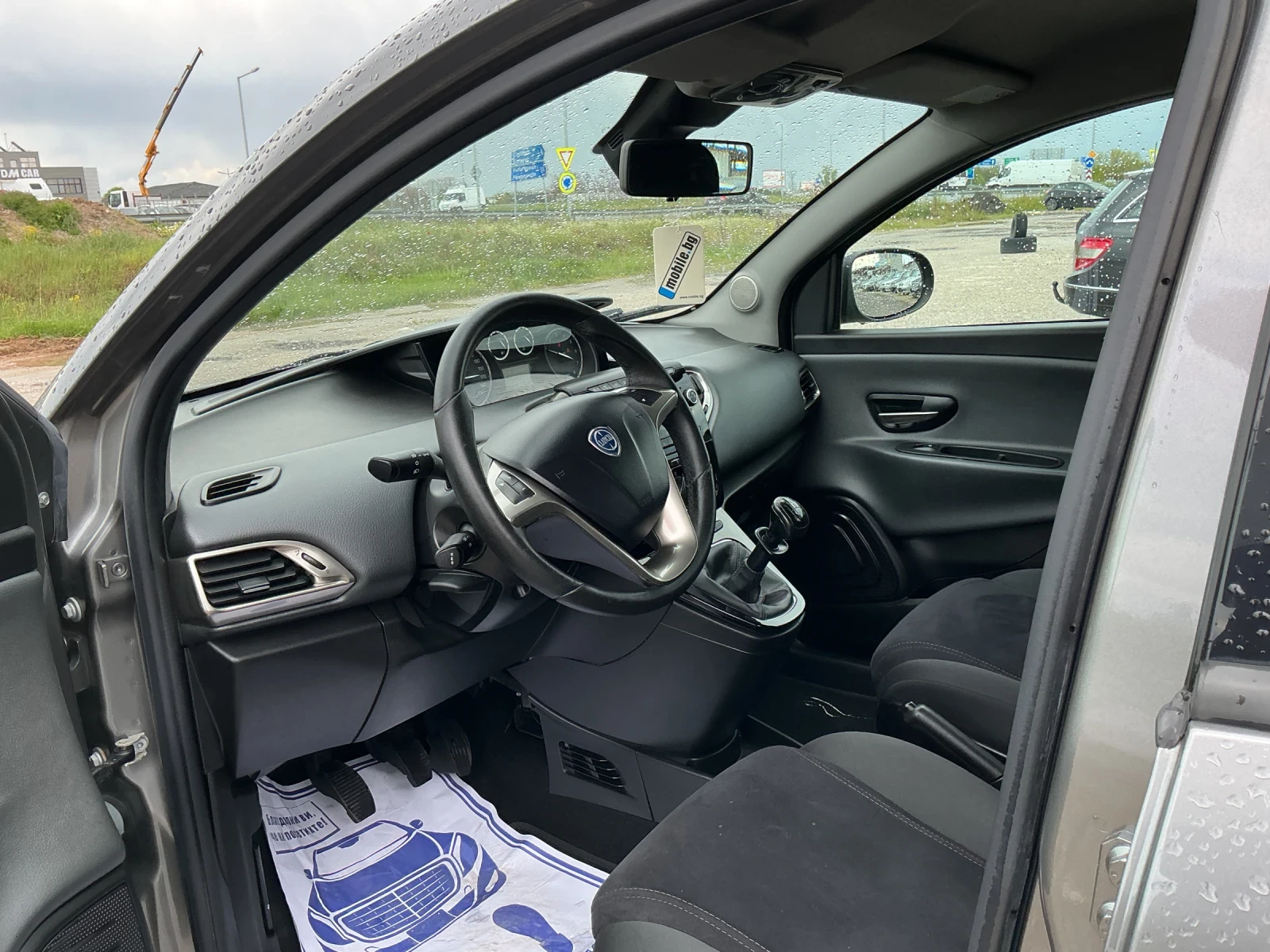 Lancia Ypsilon 1, 2 i, снимка 12 - Автомобили и джипове - 54284678