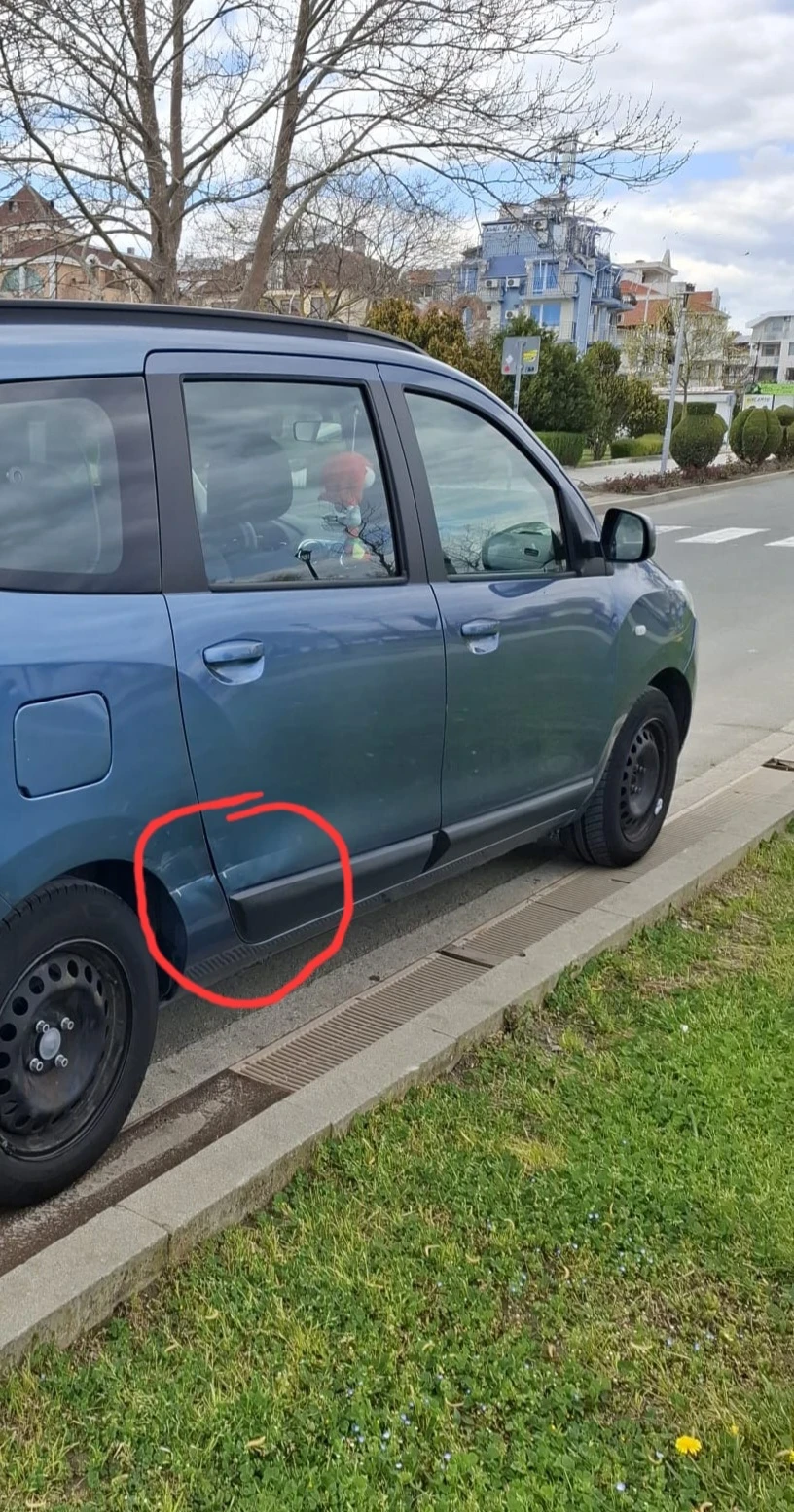Dacia Lodgy 1.6 , снимка 4 - Автомобили и джипове - 54299992