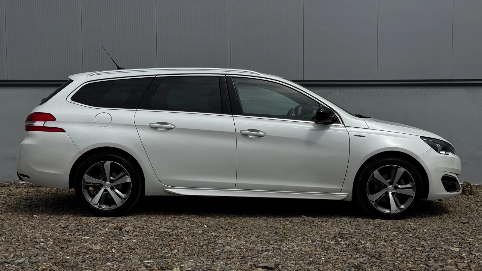 Peugeot 308 1.6 Blue-HDi GT Line 🇫🇷, снимка 4 - Автомобили и джипове - 54360427