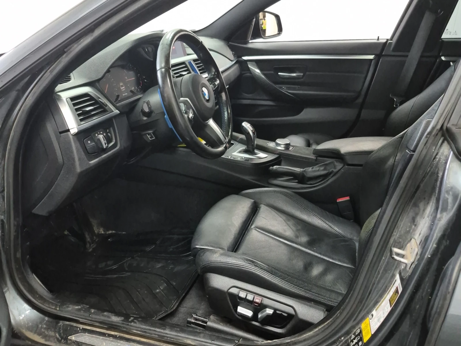 BMW 440 i xDrive* * M-PACK* * CARFAX* * , снимка 9 - Автомобили и джипове - 54387688