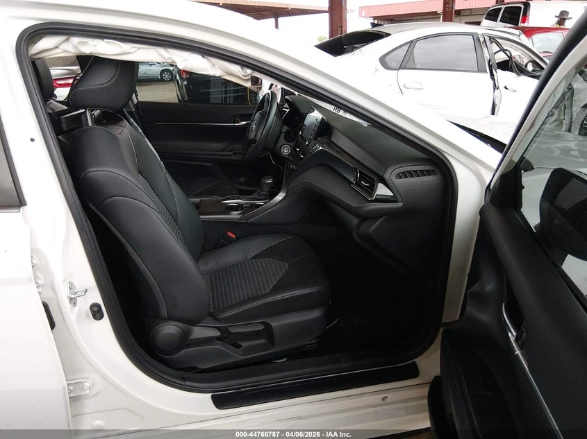 Toyota Camry 2.5l Se, снимка 5 - Автомобили и джипове - 54496635