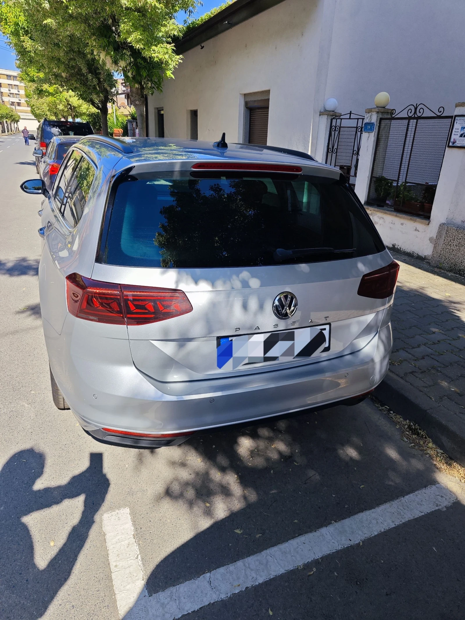 VW Passat 2.0TDI 150 к.с. Led matrix/ACC(distronic) DIGITAL, снимка 2 - Автомобили и джипове - 54643843