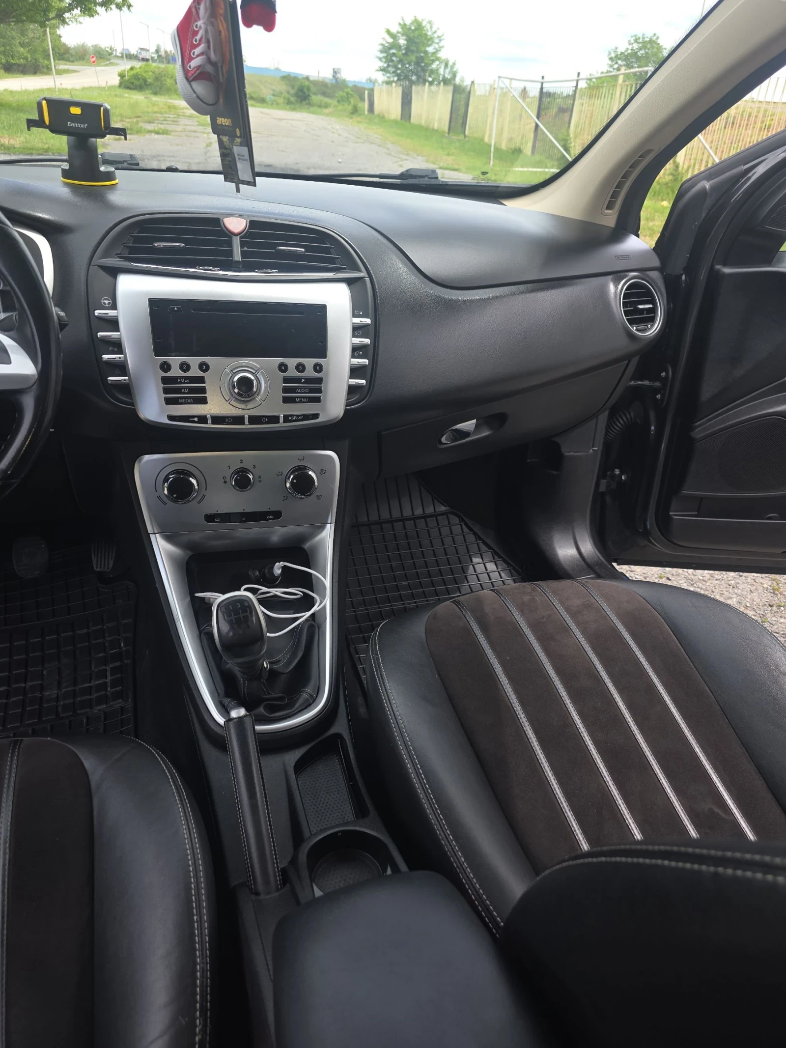Lancia Delta Хечбек, снимка 8 - Автомобили и джипове - 54671620