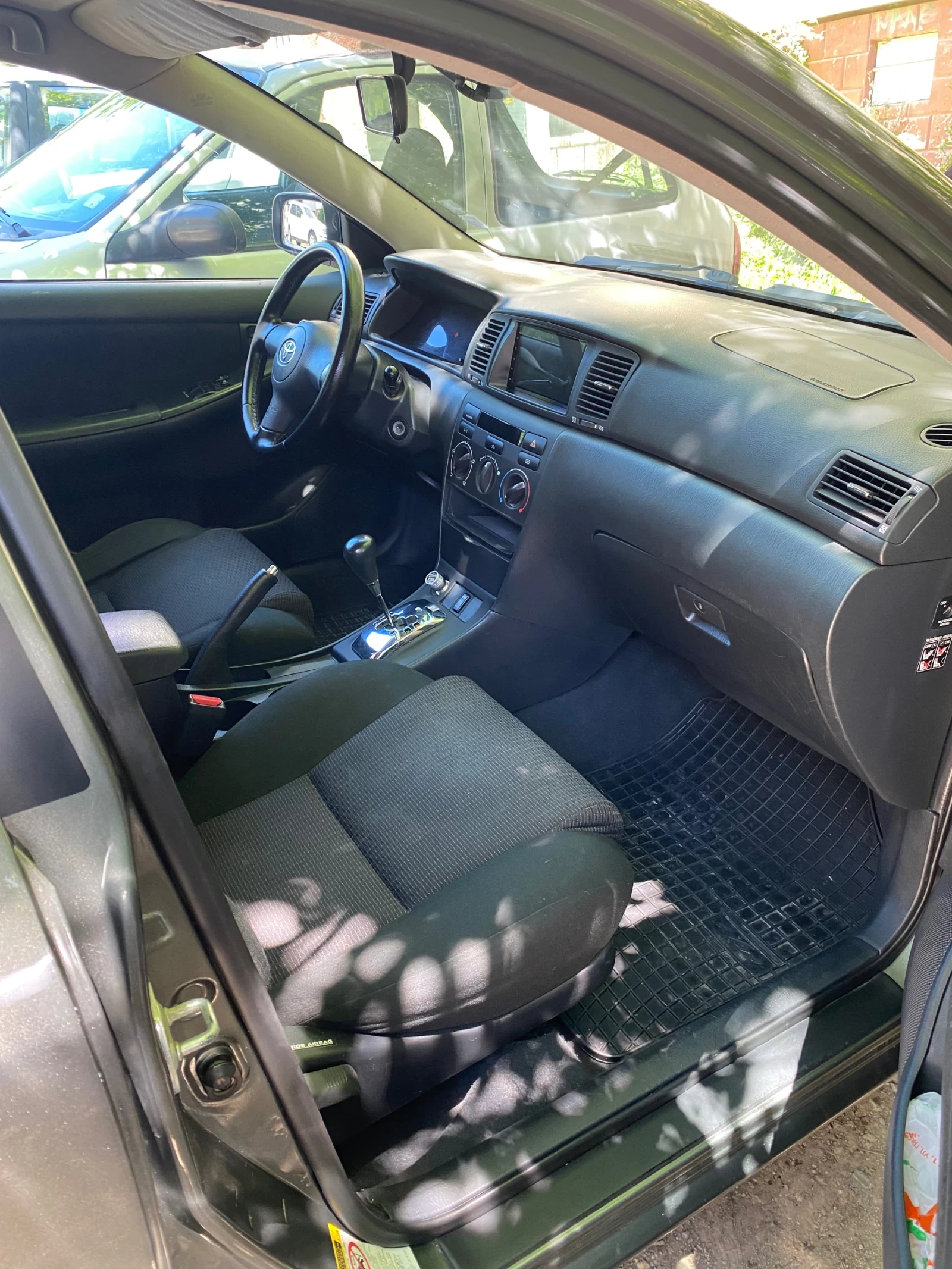Toyota Corolla D4D, снимка 9 - Автомобили и джипове - 54719723