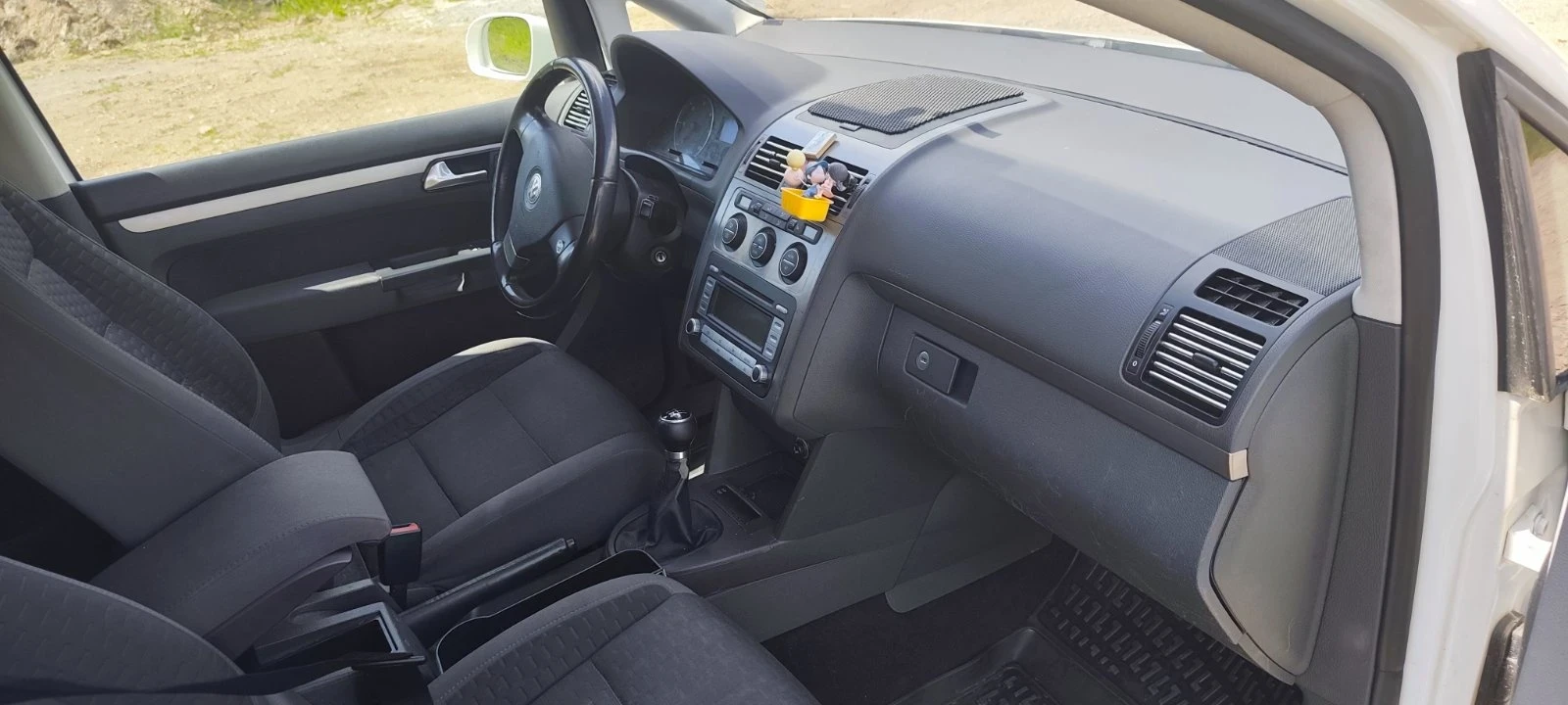 VW Touran, снимка 7 - Автомобили и джипове - 54727574