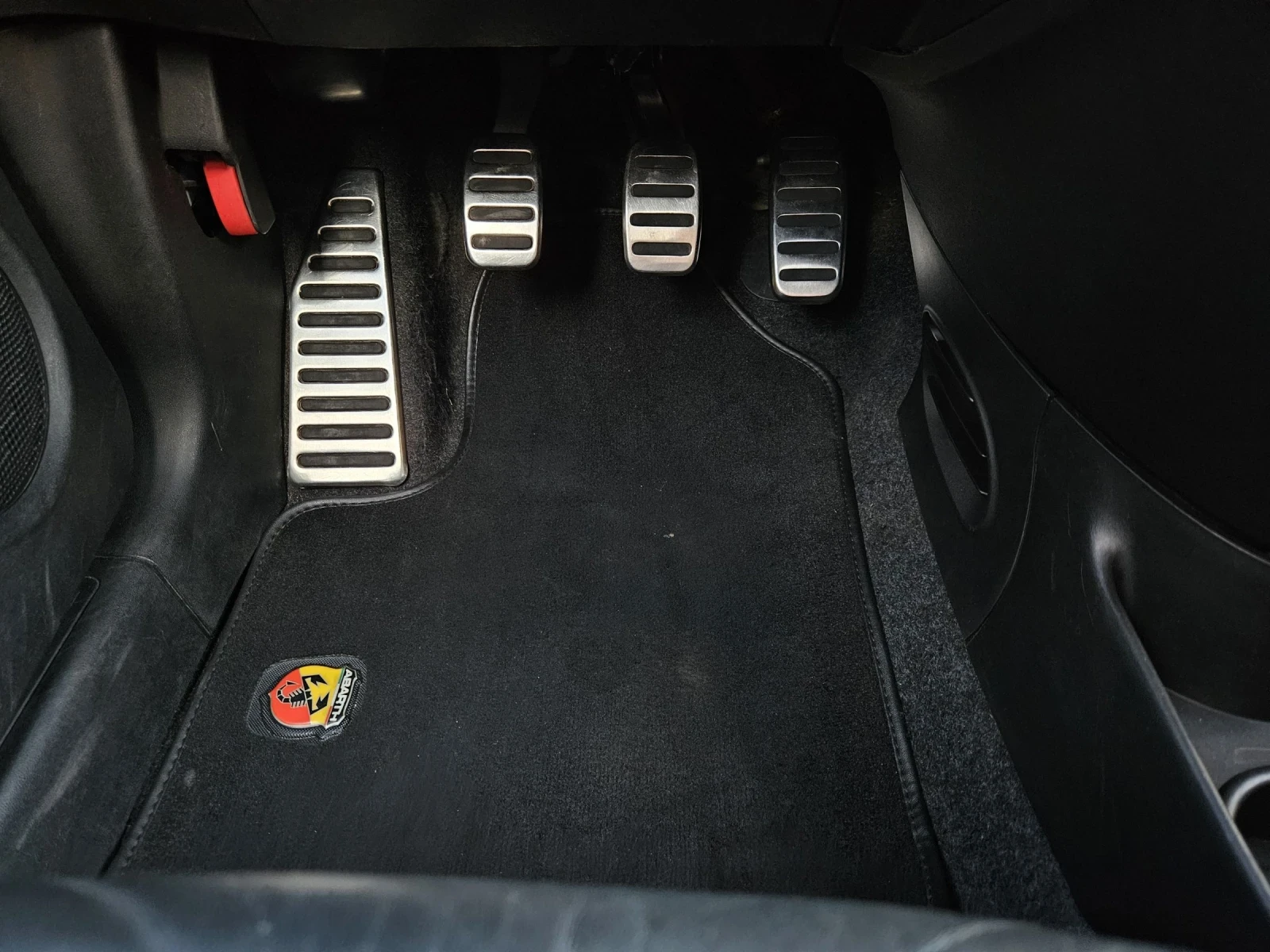 Fiat 500 ABARTH/CABRIO/NAVI/CARBON, снимка 14 - Автомобили и джипове - 54741821