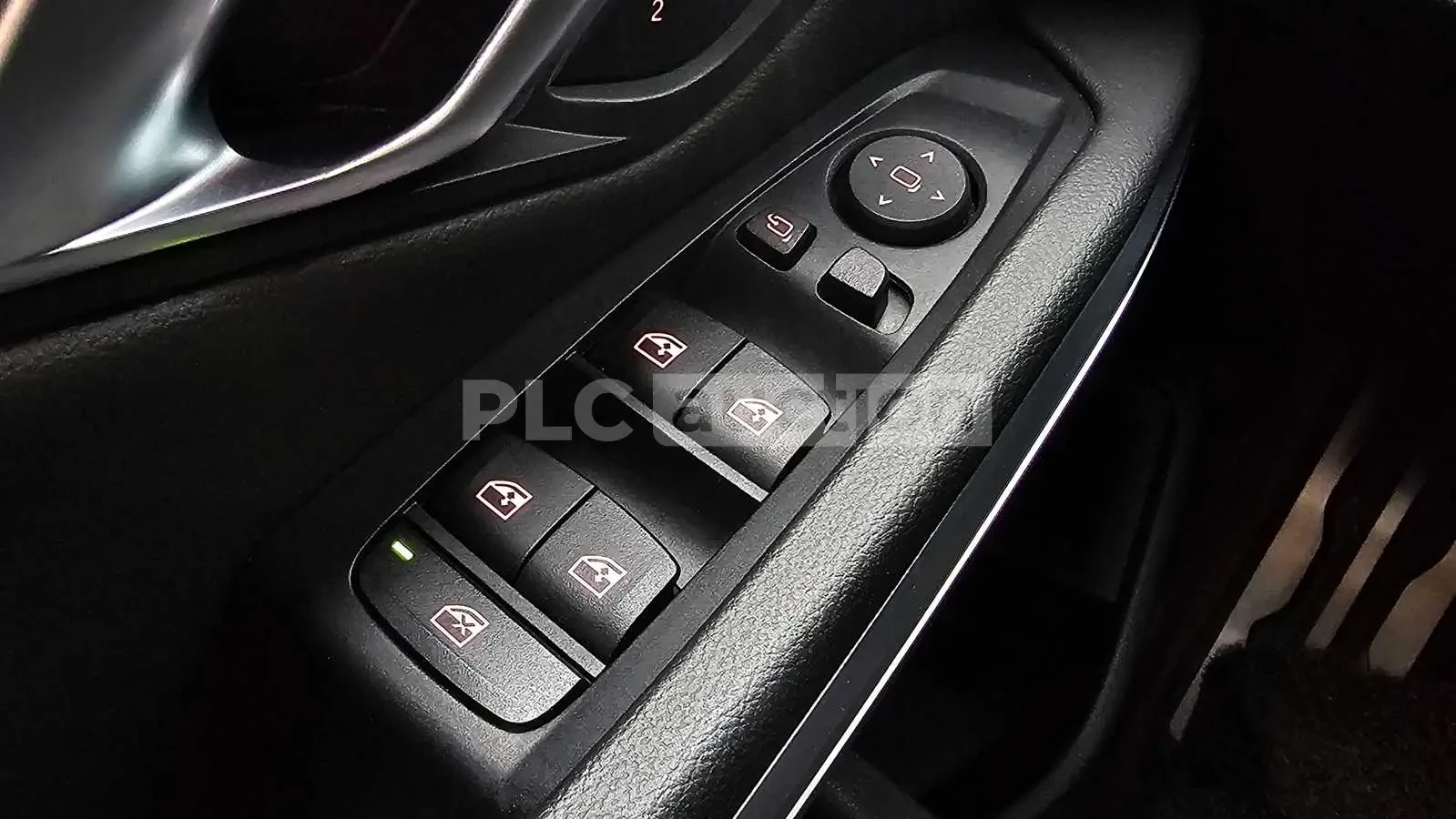 BMW 320 ПОДГРЕВИ * ПАНО * KEYLESS * АВТОКРЕДИТ , снимка 16 - Автомобили и джипове - 54999191