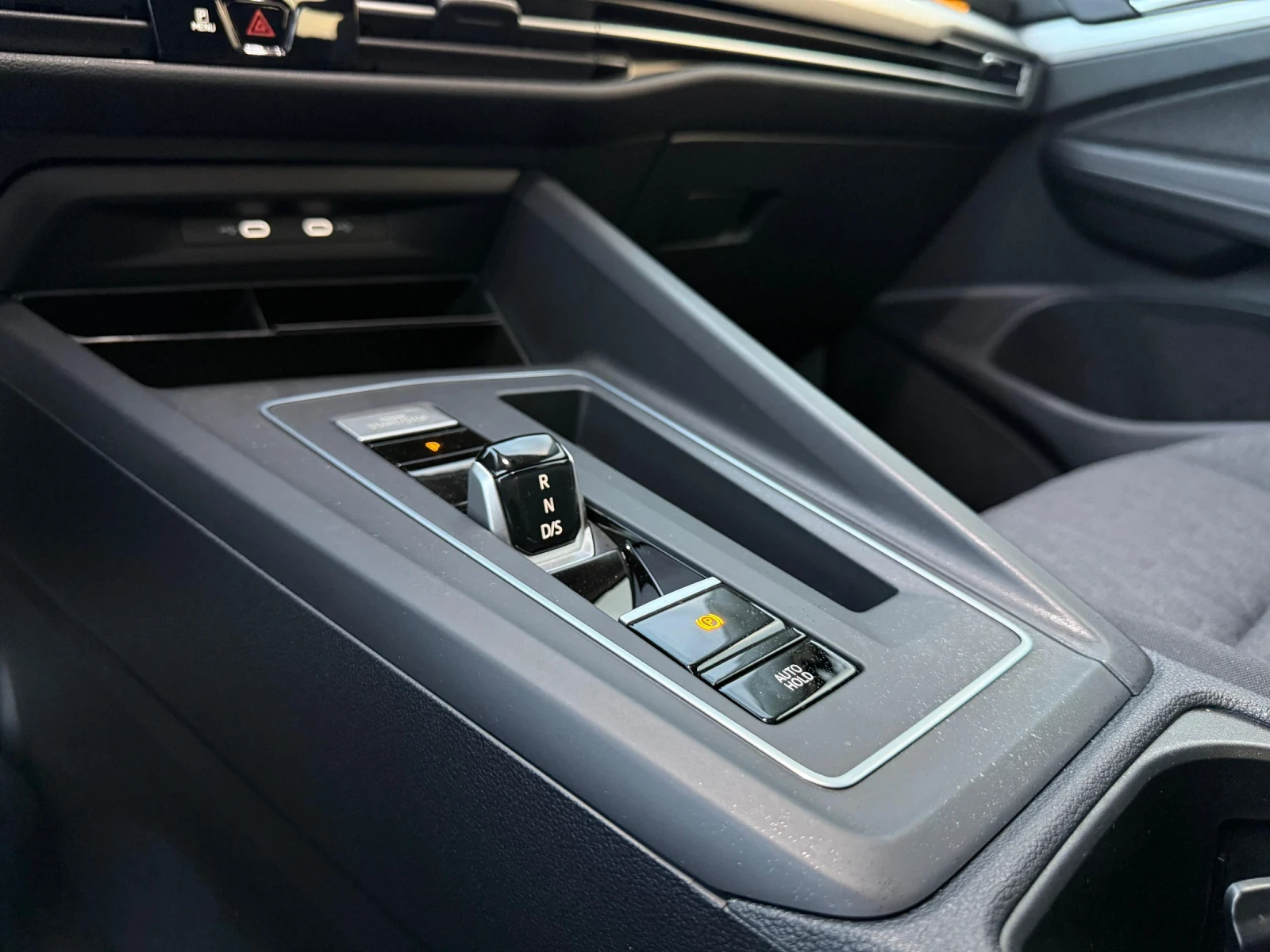 VW Golf 8.5 Facelift 1.5 eTSI DSG Mild Hybrid HUD, снимка 11 - Автомобили и джипове - 55093907