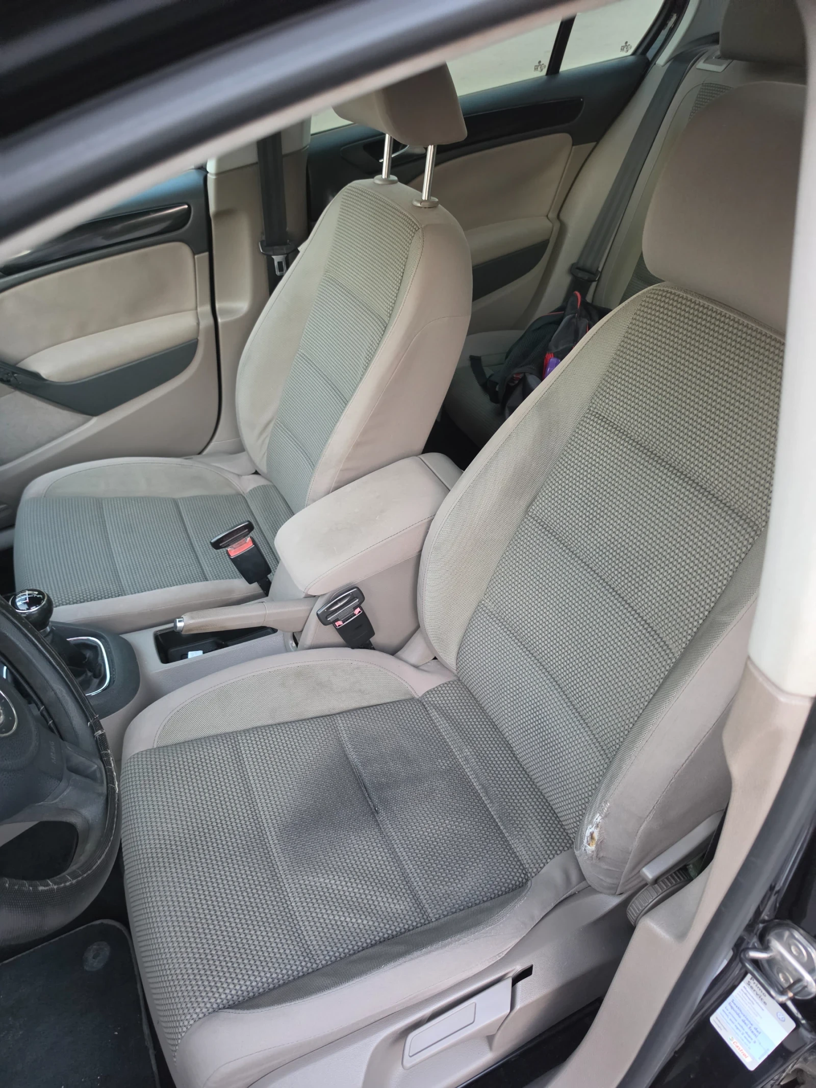 VW Golf 2.0 TDi 110 Android, снимка 13 - Автомобили и джипове - 55240894