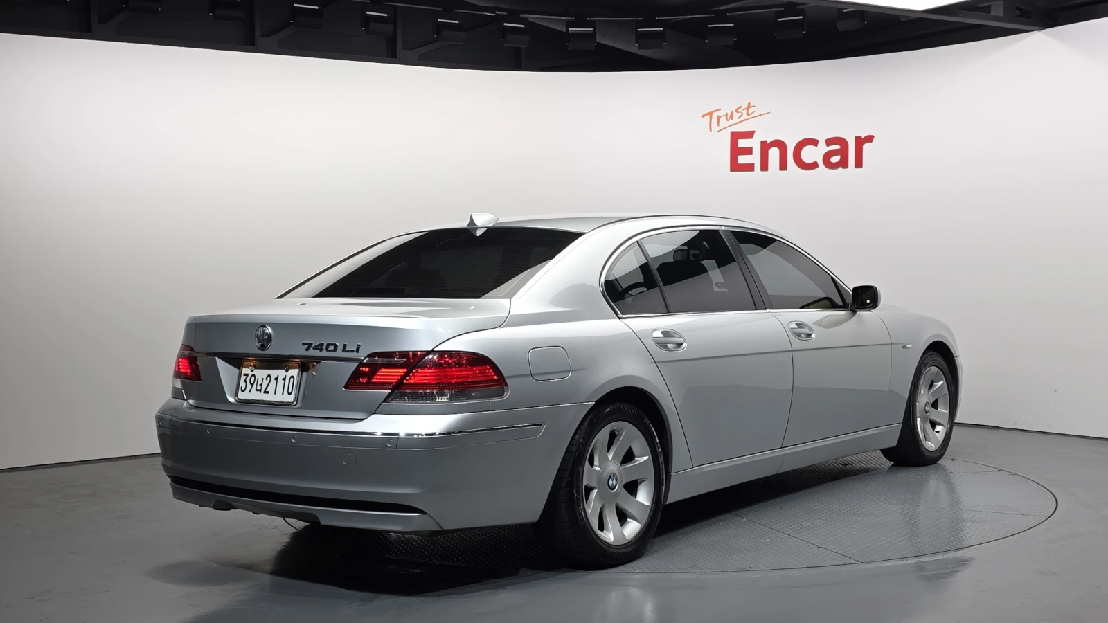 BMW 740 Li* ЕЛ. БАГАЖНИК* SOFT CLOSE* ОБДУХВАНЕ* КРАЙНА ЦЕ, снимка 2 - Автомобили и джипове - 55496062