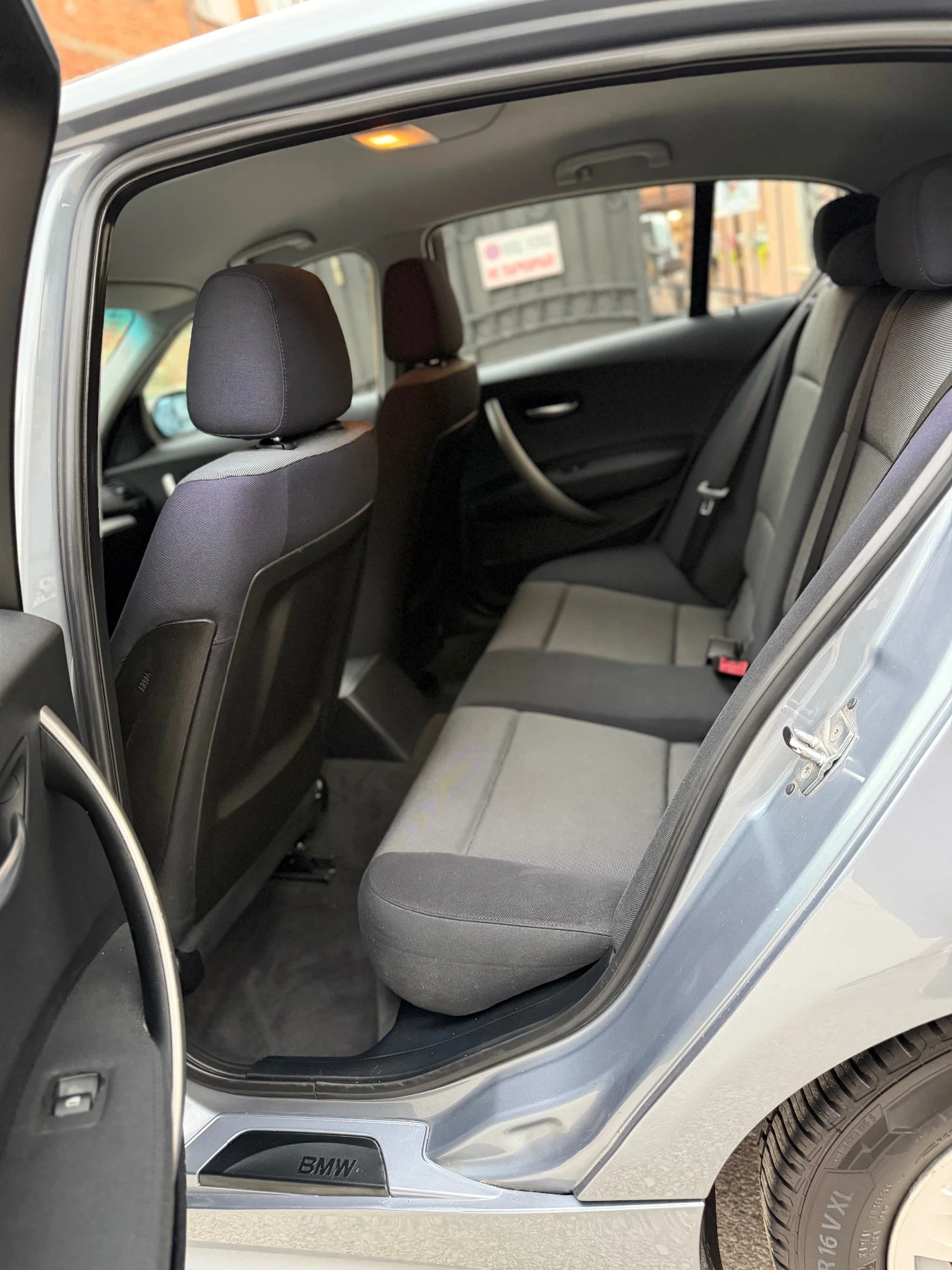 BMW 120 2.0D 163кс. Автомат* Парктроник* Подгрев* Старт-Ст, снимка 13 - Автомобили и джипове - 55516395