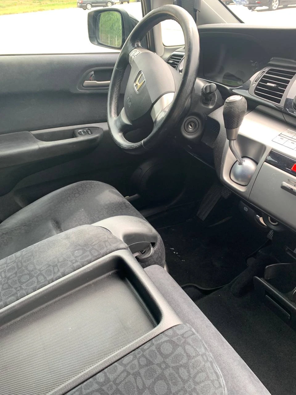 Honda Fr-v, снимка 4 - Автомобили и джипове - 55597066