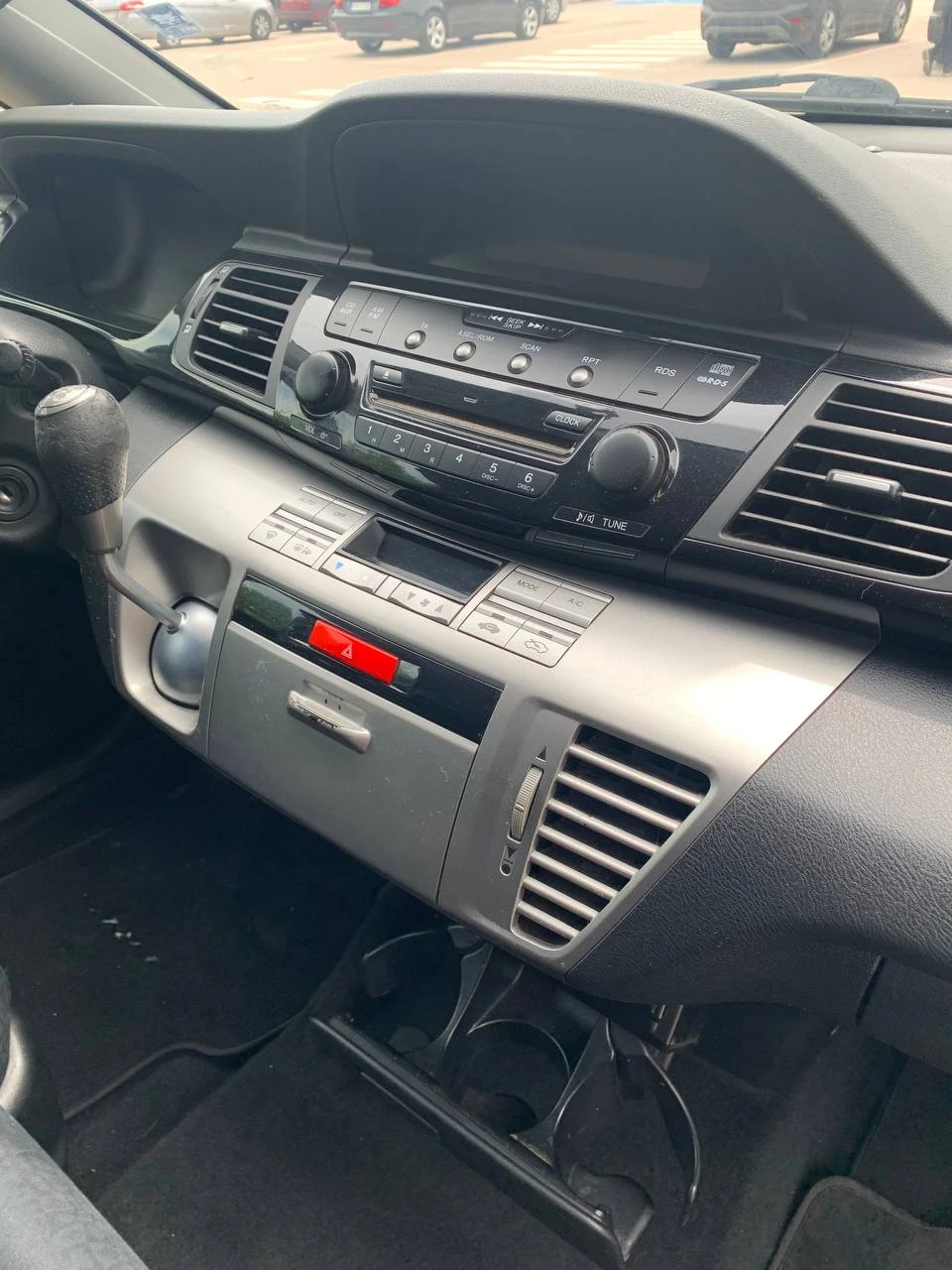 Honda Fr-v, снимка 3 - Автомобили и джипове - 55597066