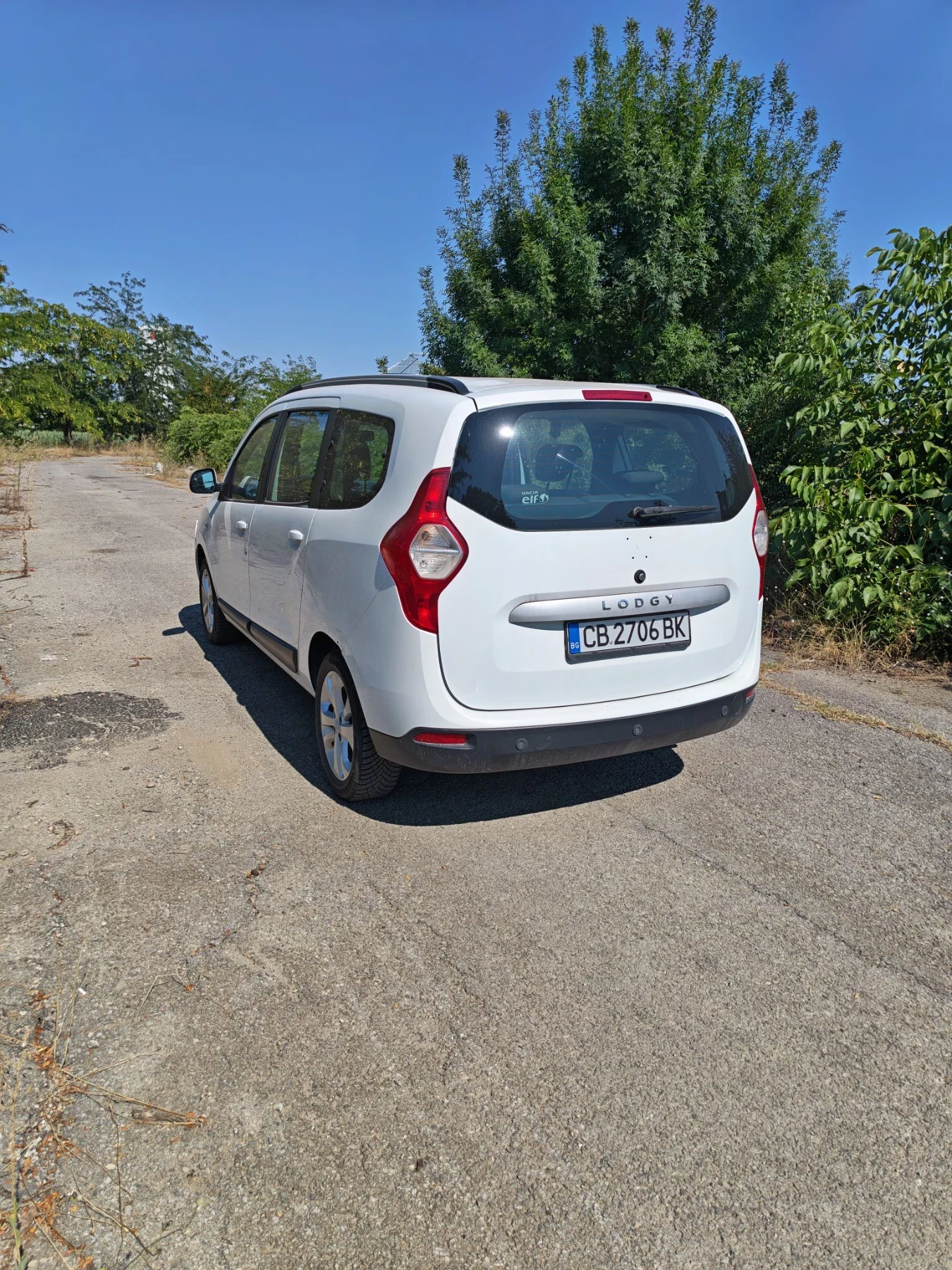 Dacia Lodgy 1.5 dci - 109кс / 7 местна / 6 скорости , снимка 4 - Автомобили и джипове - 55726551
