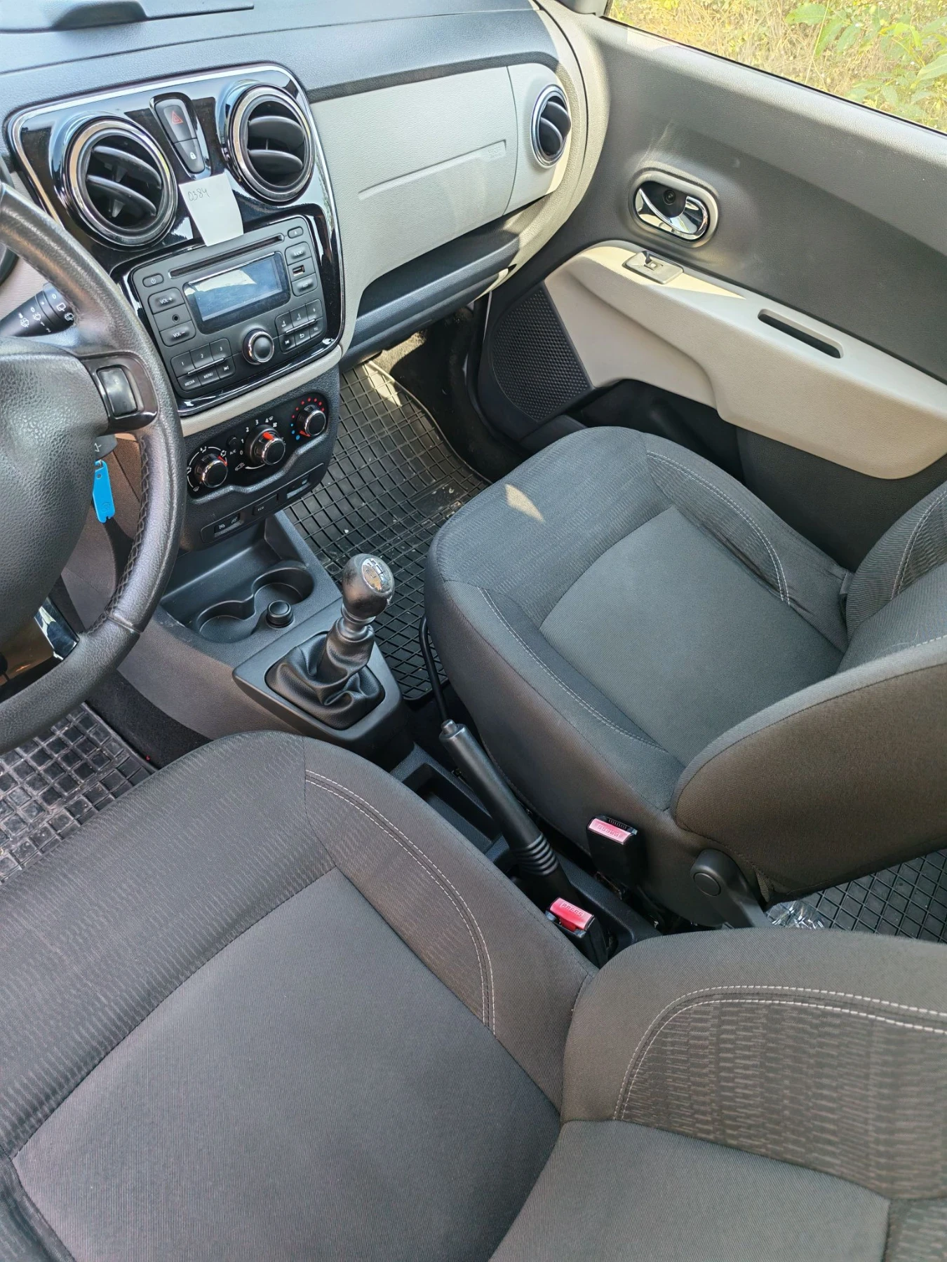 Dacia Lodgy 1.5 dci - 109кс / 7 местна / 6 скорости , снимка 10 - Автомобили и джипове - 55726551