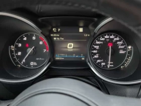 Alfa Romeo Stelvio * Veloce 4D Utility * ПОДГРЕВ* KEYLESS* , снимка 12
