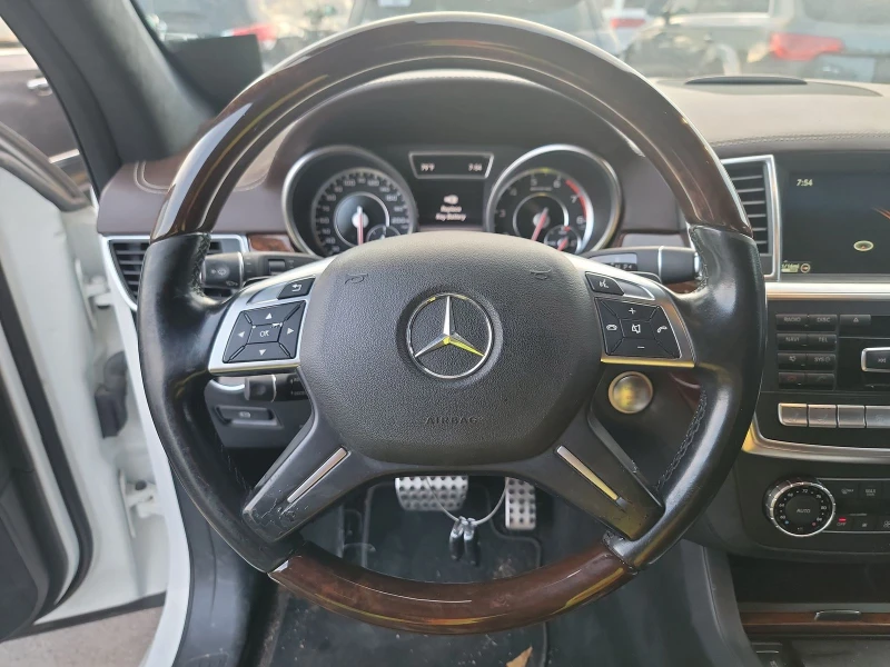 Mercedes-Benz ML 63 AMG * отлично състояние* , снимка 7 - Автомобили и джипове - 47143791