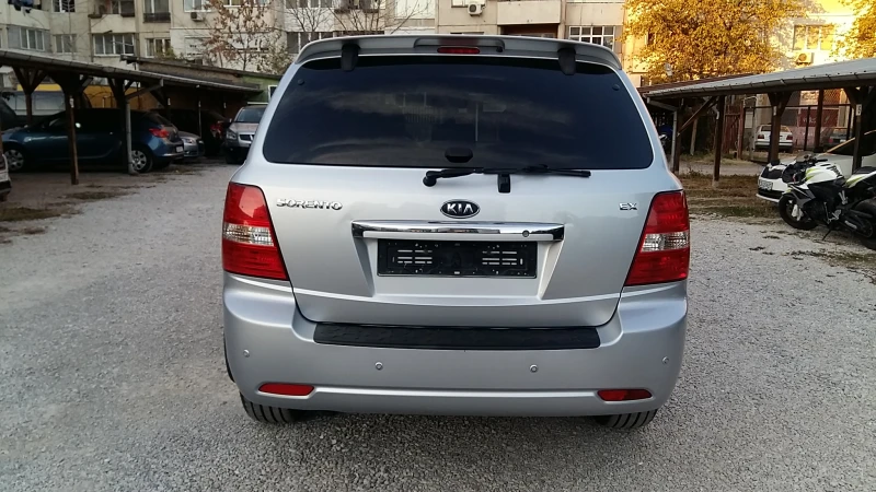 Kia Sorento 2.5 CRDI/Face Lift!, снимка 6 - Автомобили и джипове - 47906420