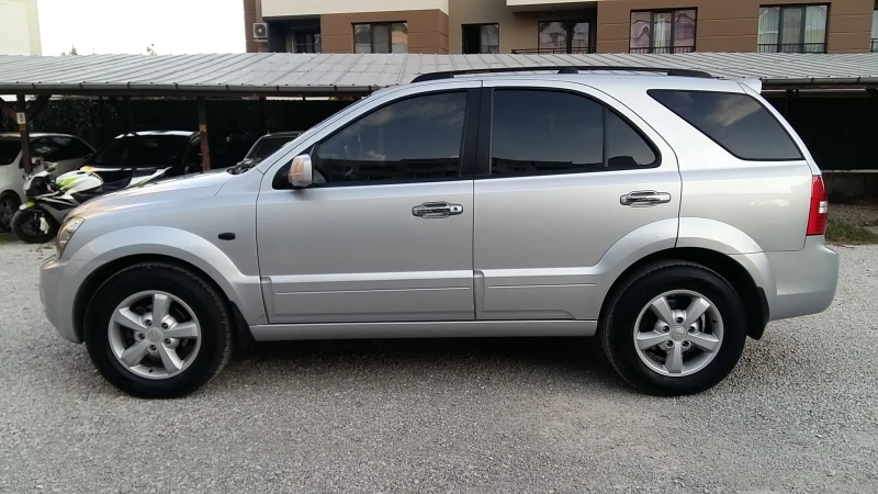 Kia Sorento 2.5 CRDI/Face Lift!, снимка 8 - Автомобили и джипове - 47906420