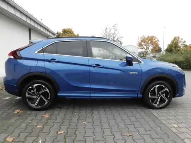 Mitsubishi Eclipse Cross PHEV, снимка 4 - Автомобили и джипове - 48818447