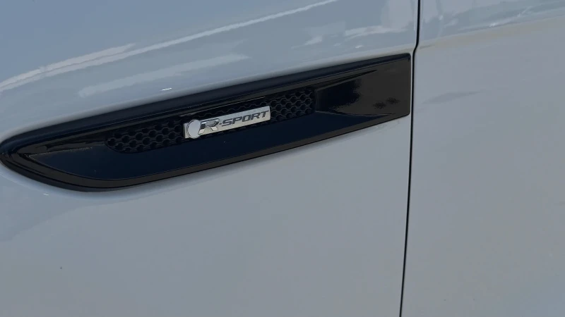 Jaguar F-PACE R-Sport, снимка 17 - Автомобили и джипове - 51341154