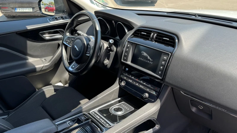 Jaguar F-PACE R-Sport, снимка 12 - Автомобили и джипове - 51341154