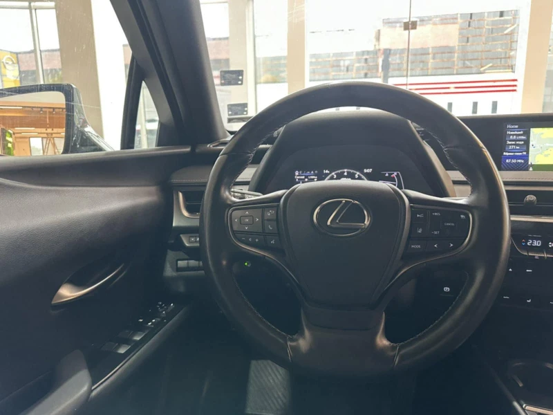 Lexus UX 200 2019, снимка 5 - Автомобили и джипове - 52507805