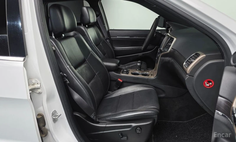 Jeep Grand cherokee, снимка 11 - Автомобили и джипове - 52979594
