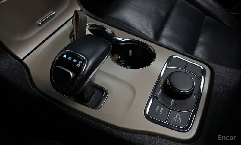 Jeep Grand cherokee, снимка 9 - Автомобили и джипове - 52979594