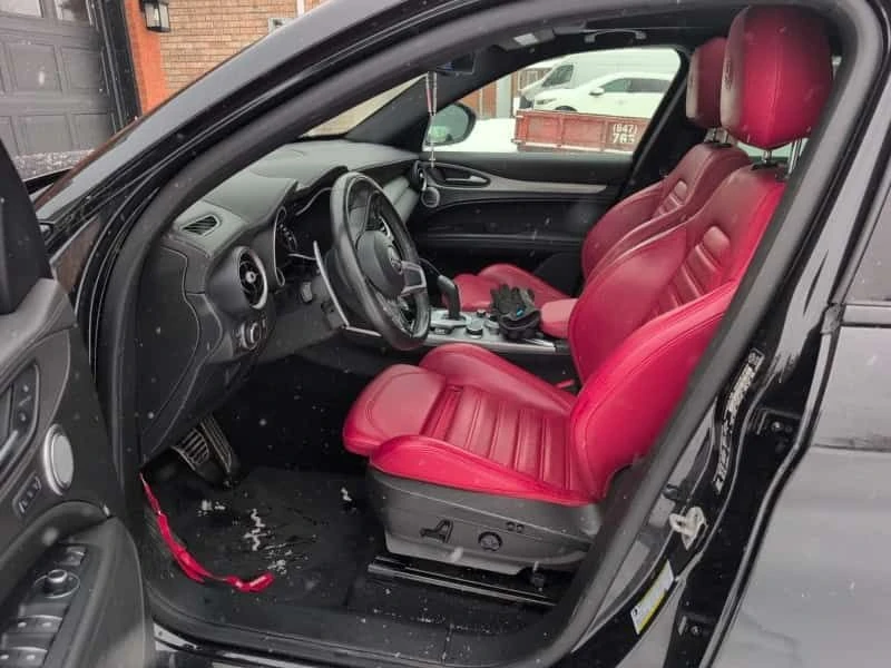 Alfa Romeo Stelvio * Veloce 4D Utility * ПОДГРЕВ* KEYLESS* , снимка 10 - Автомобили и джипове - 53756138