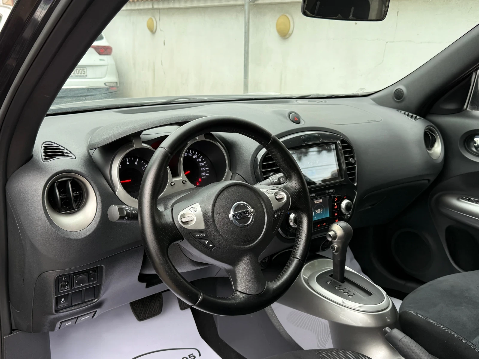 Nissan Juke 1.6I AUTOMATIC  - изображение 8