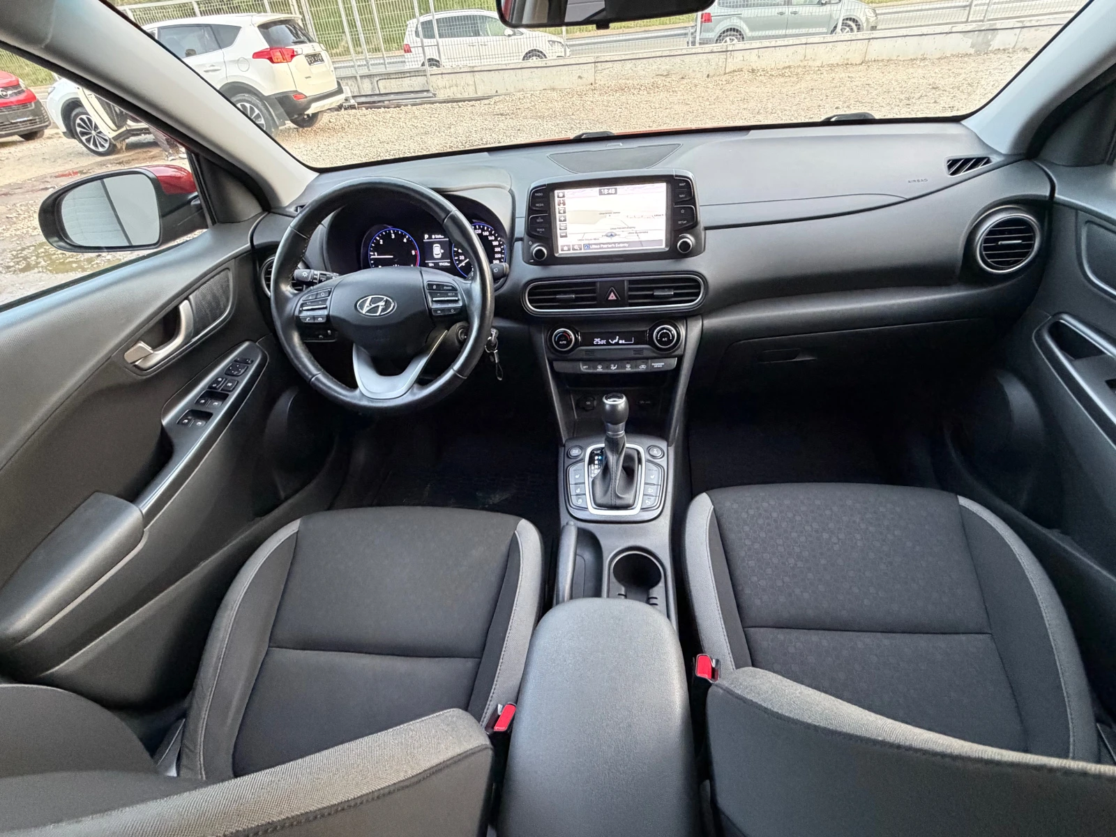 Hyundai Kona 1.6CRDI* 4X4* TOP* AVTOMAT* 099000KM, снимка 11 - Автомобили и джипове - 53468217