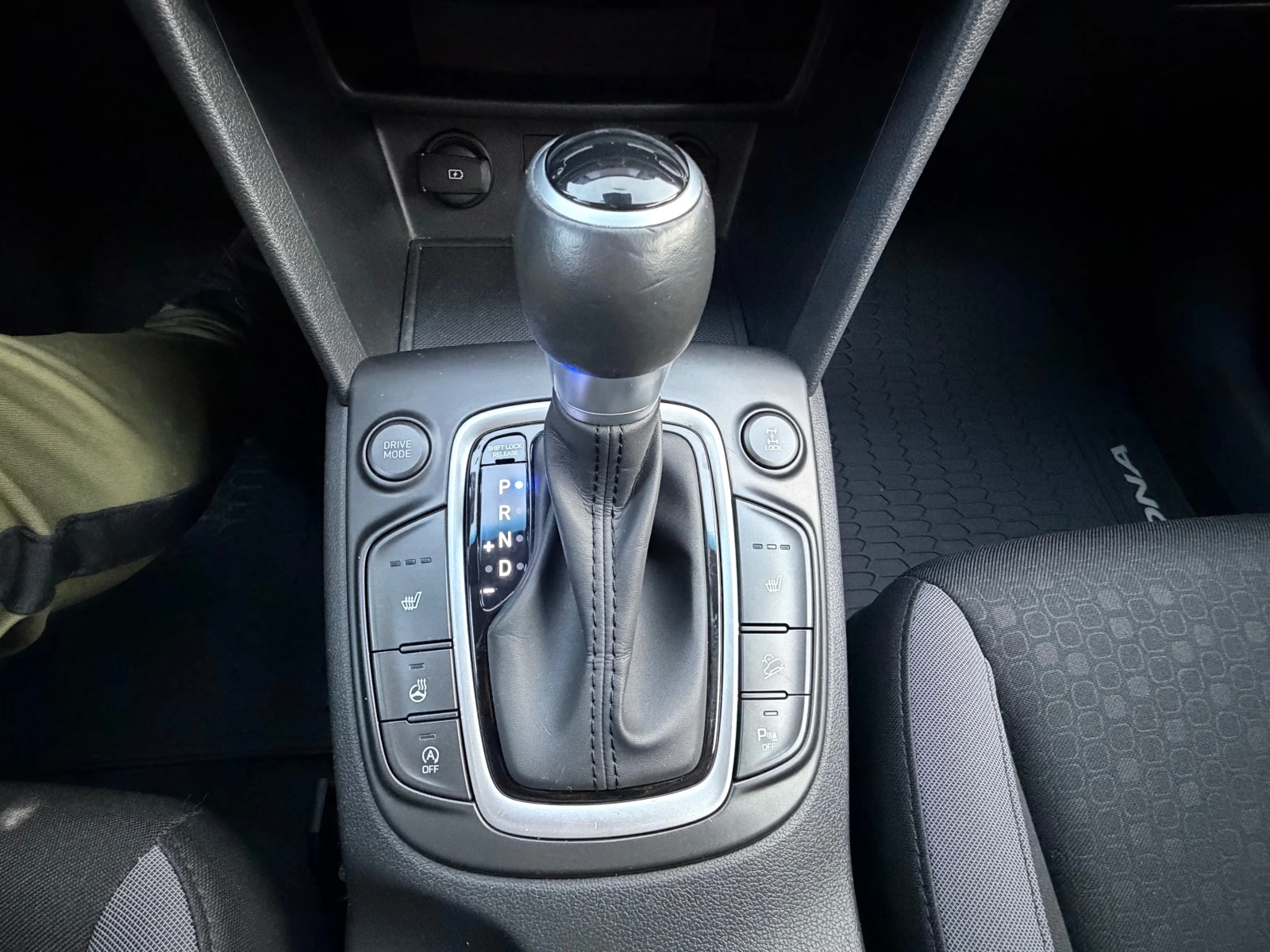 Hyundai Kona 1.6CRDI* 4X4* TOP* AVTOMAT* 099000KM, снимка 15 - Автомобили и джипове - 53468217