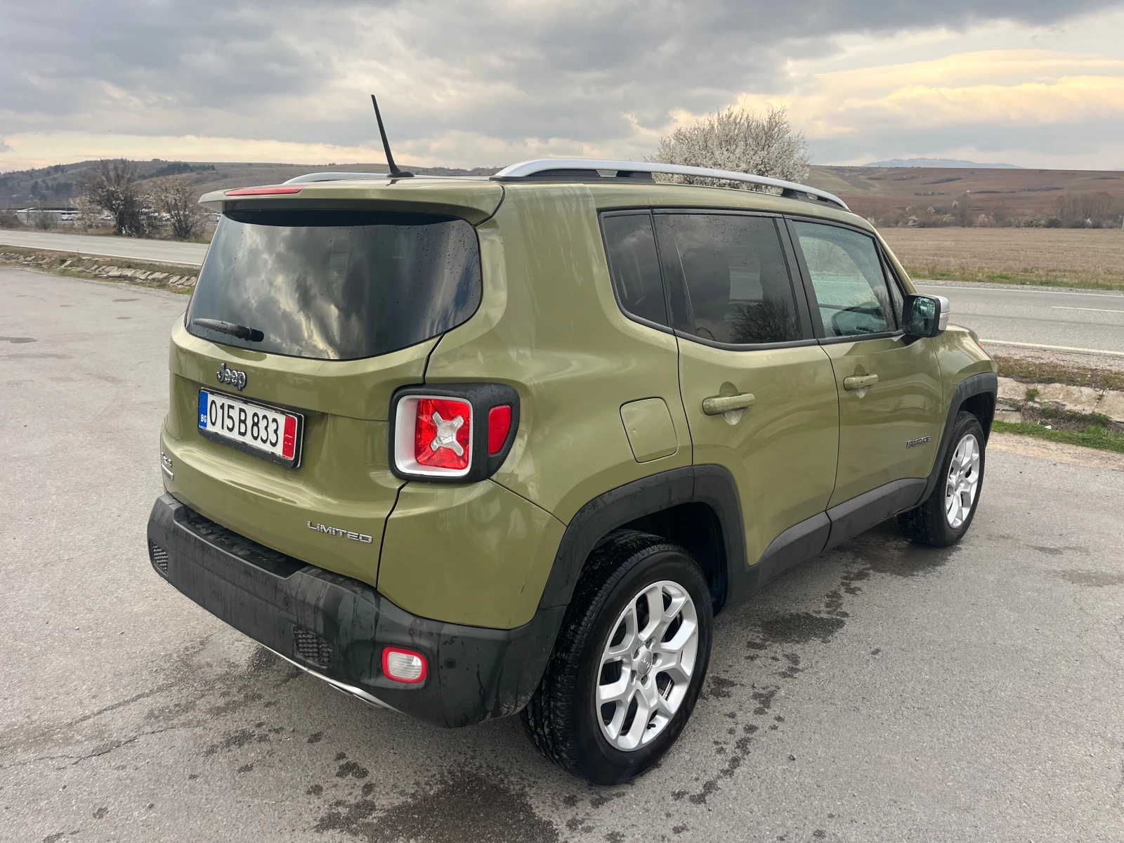 Jeep Renegade 2.0 Mjet 4* 4 LIMITED , снимка 4 - Автомобили и джипове - 53966179
