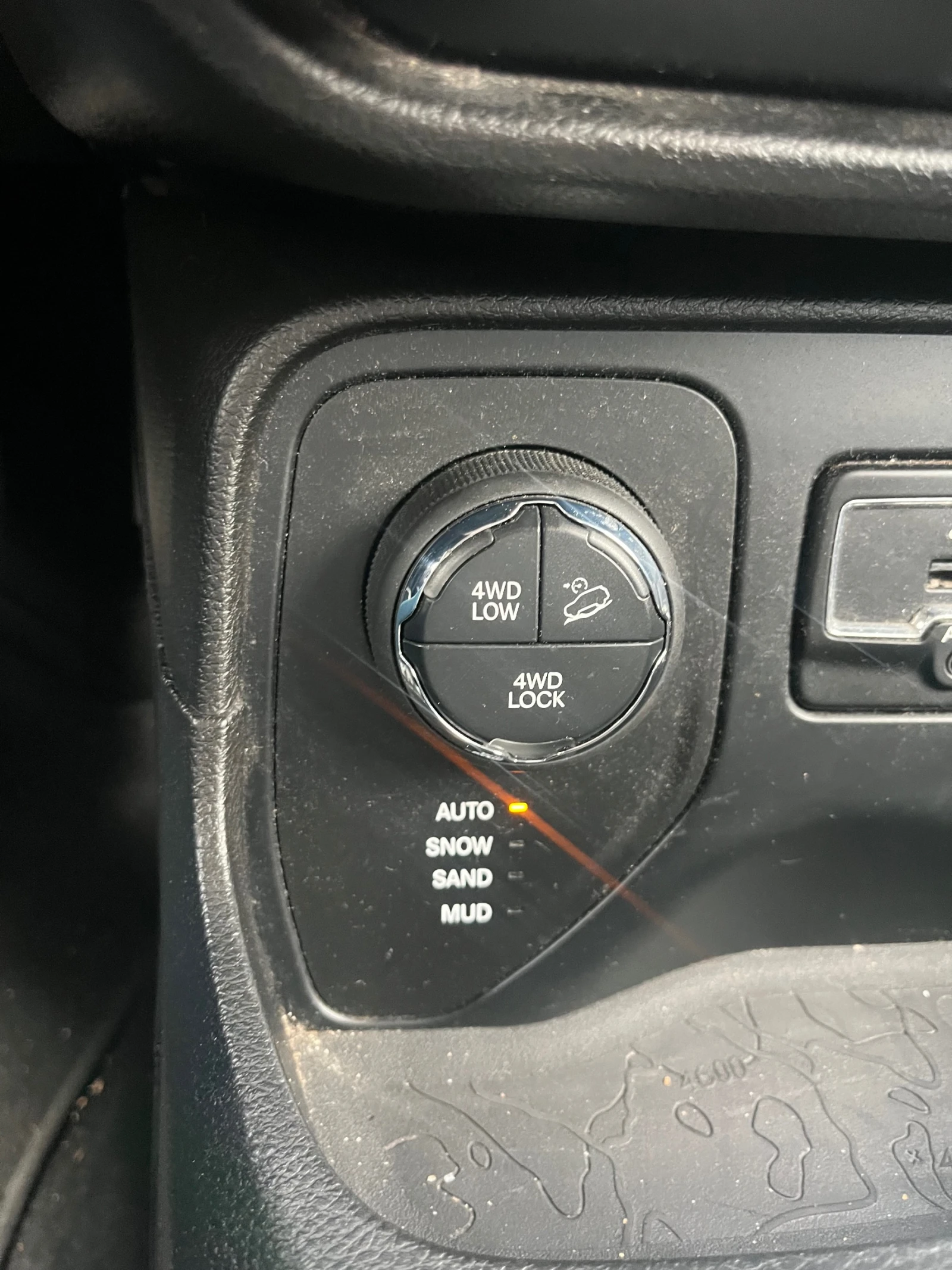 Jeep Renegade 2.0 Mjet 4* 4 LIMITED , снимка 15 - Автомобили и джипове - 53966179