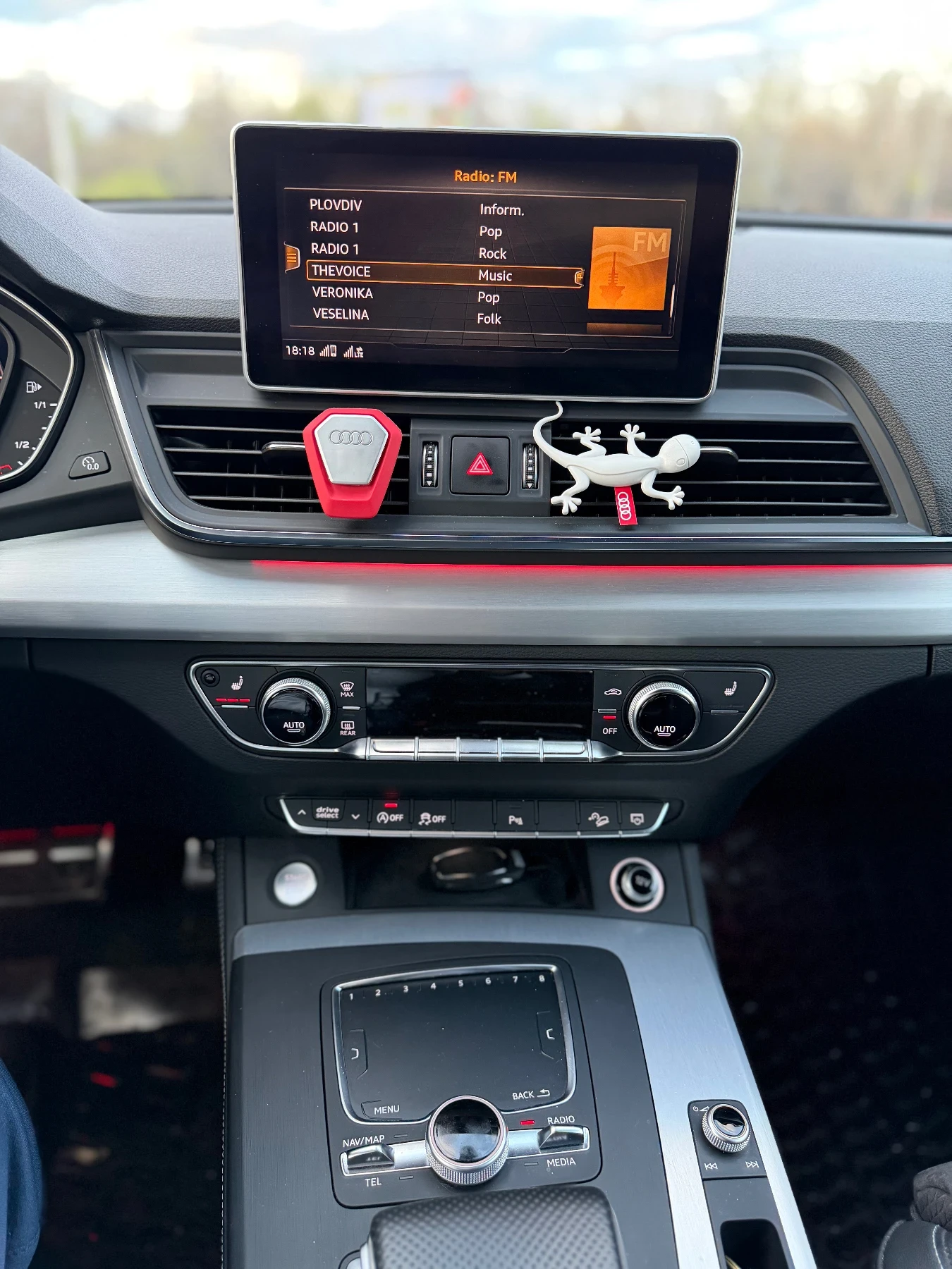 Audi Q5, снимка 5 - Автомобили и джипове - 53996821