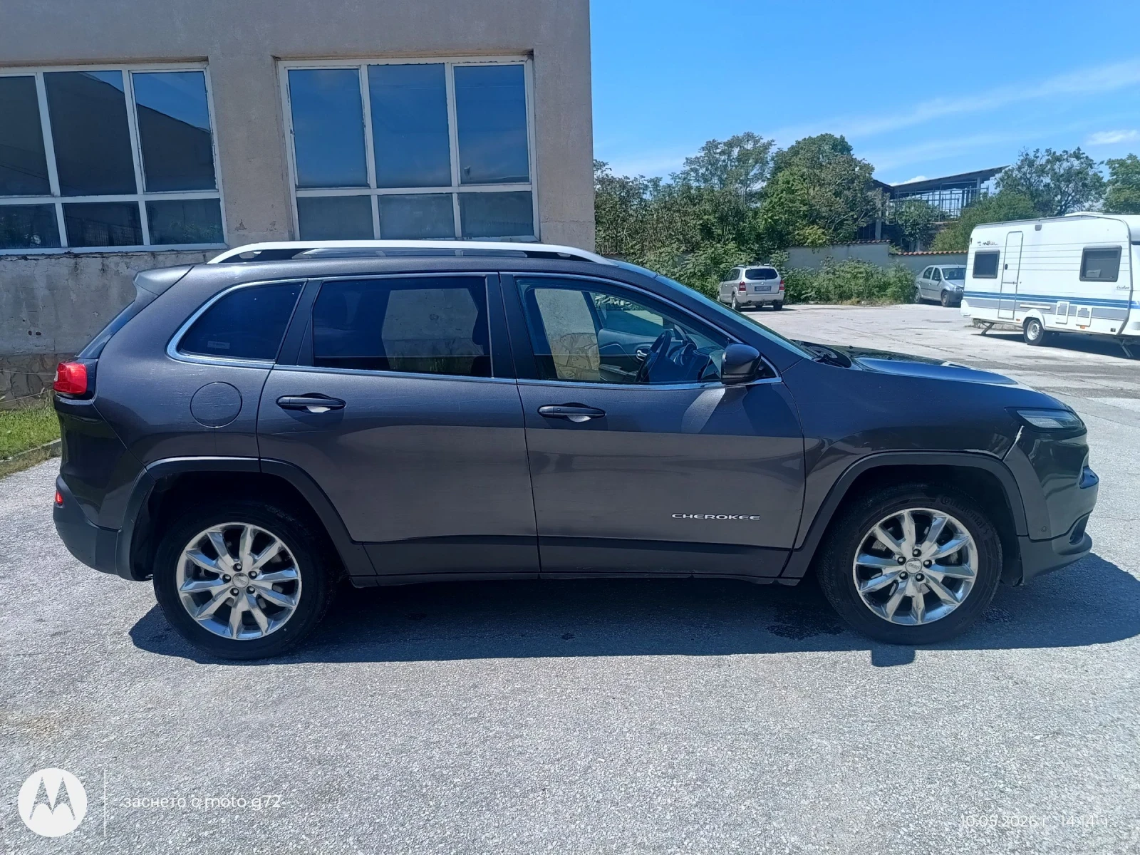 Jeep Cherokee, снимка 8 - Автомобили и джипове - 54528205